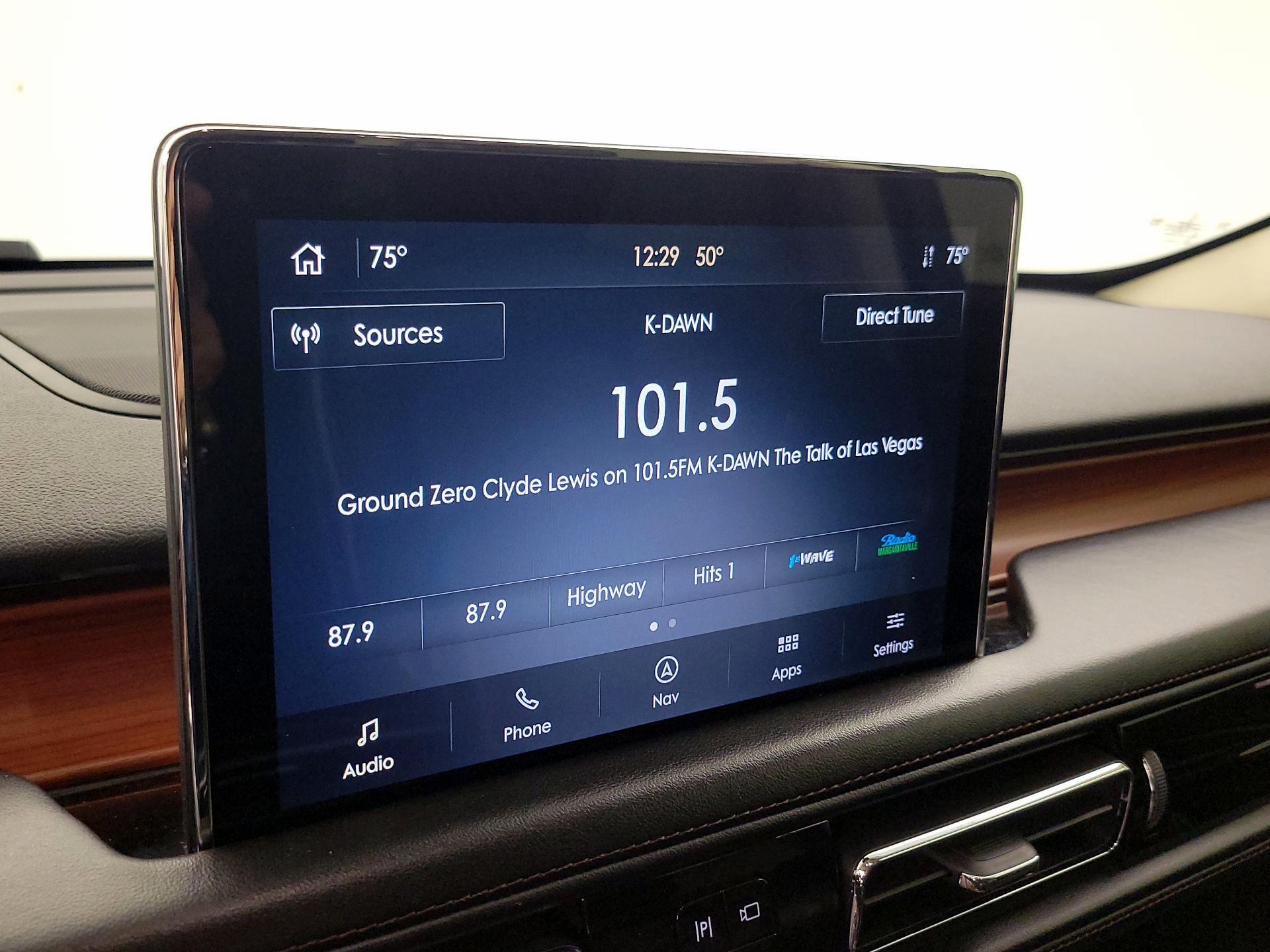 Thumbnail: 2020 Lincoln Aviator - 16