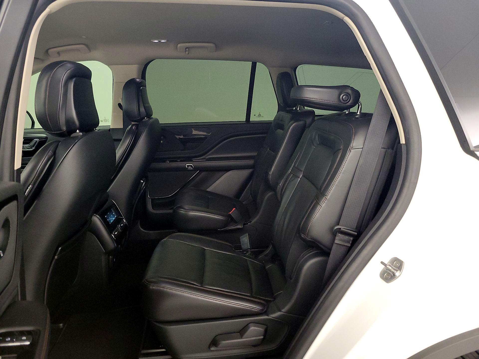 Thumbnail: 2020 Lincoln Aviator - 20