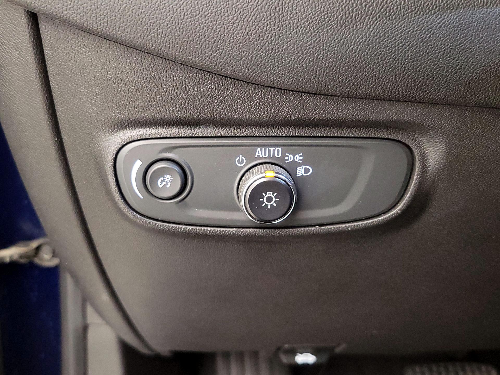 Thumbnail: 2022 Chevrolet Equinox - 13