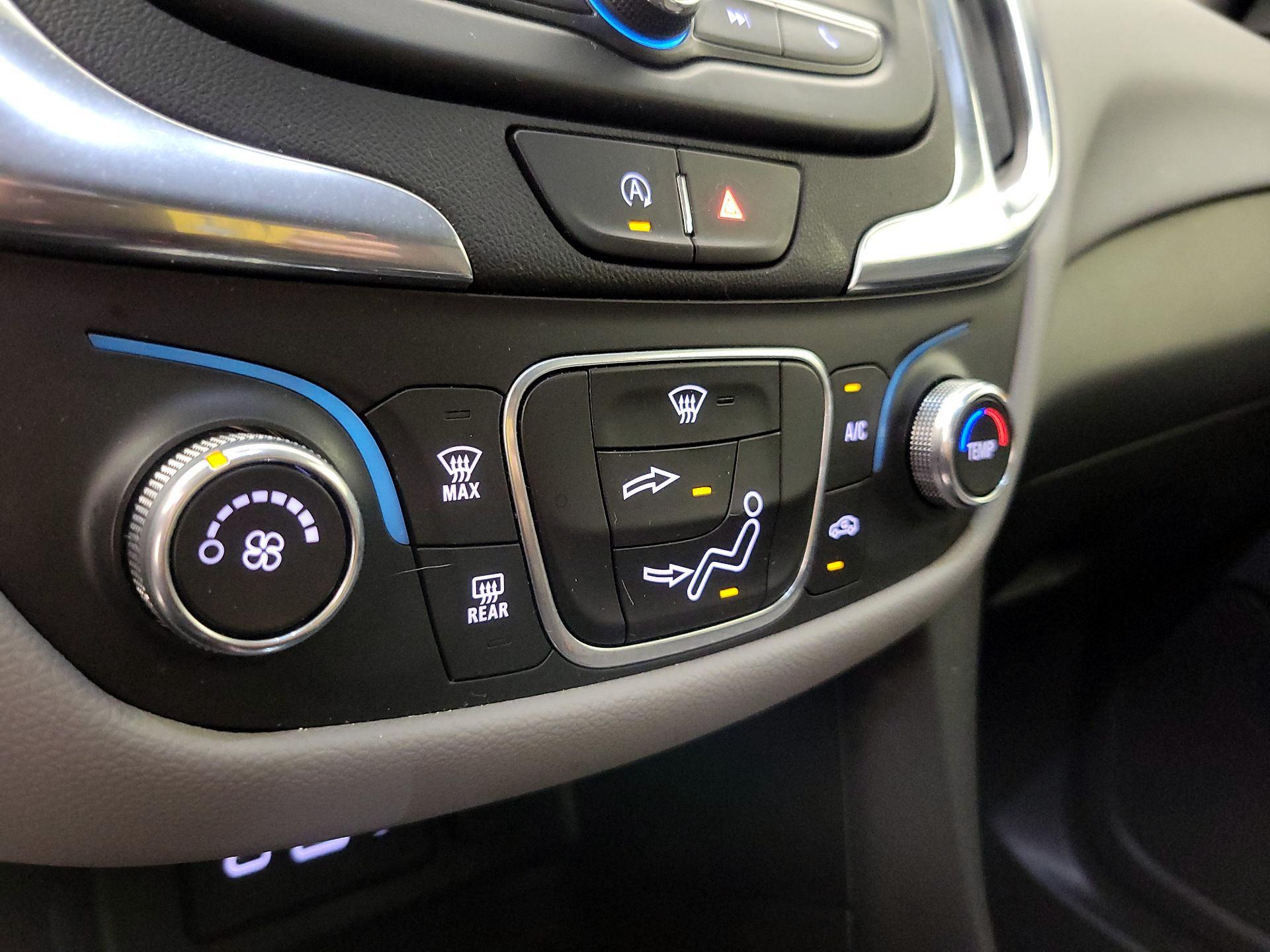 Thumbnail: 2022 Chevrolet Equinox - 16