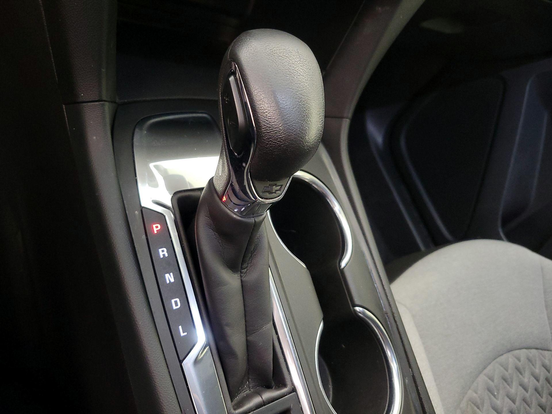 Thumbnail: 2022 Chevrolet Equinox - 17