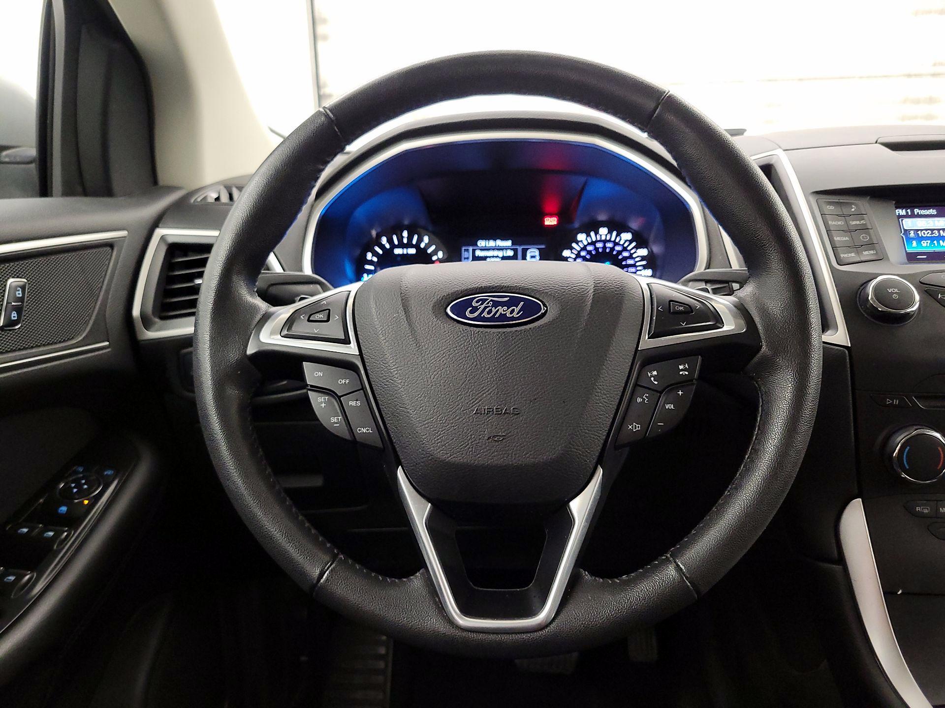 Thumbnail: 2016 Ford Edge - 10