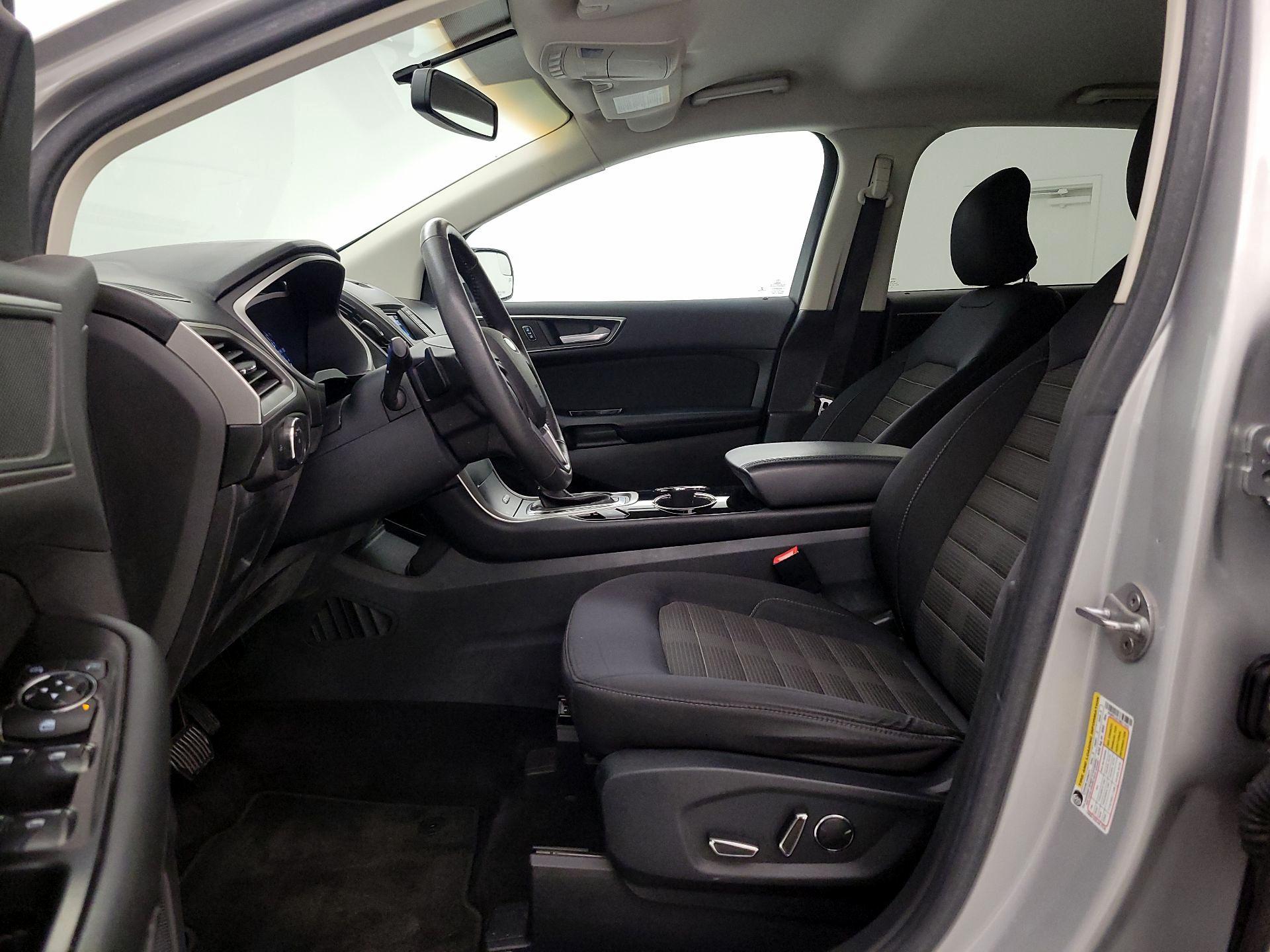 Thumbnail: 2016 Ford Edge - 11