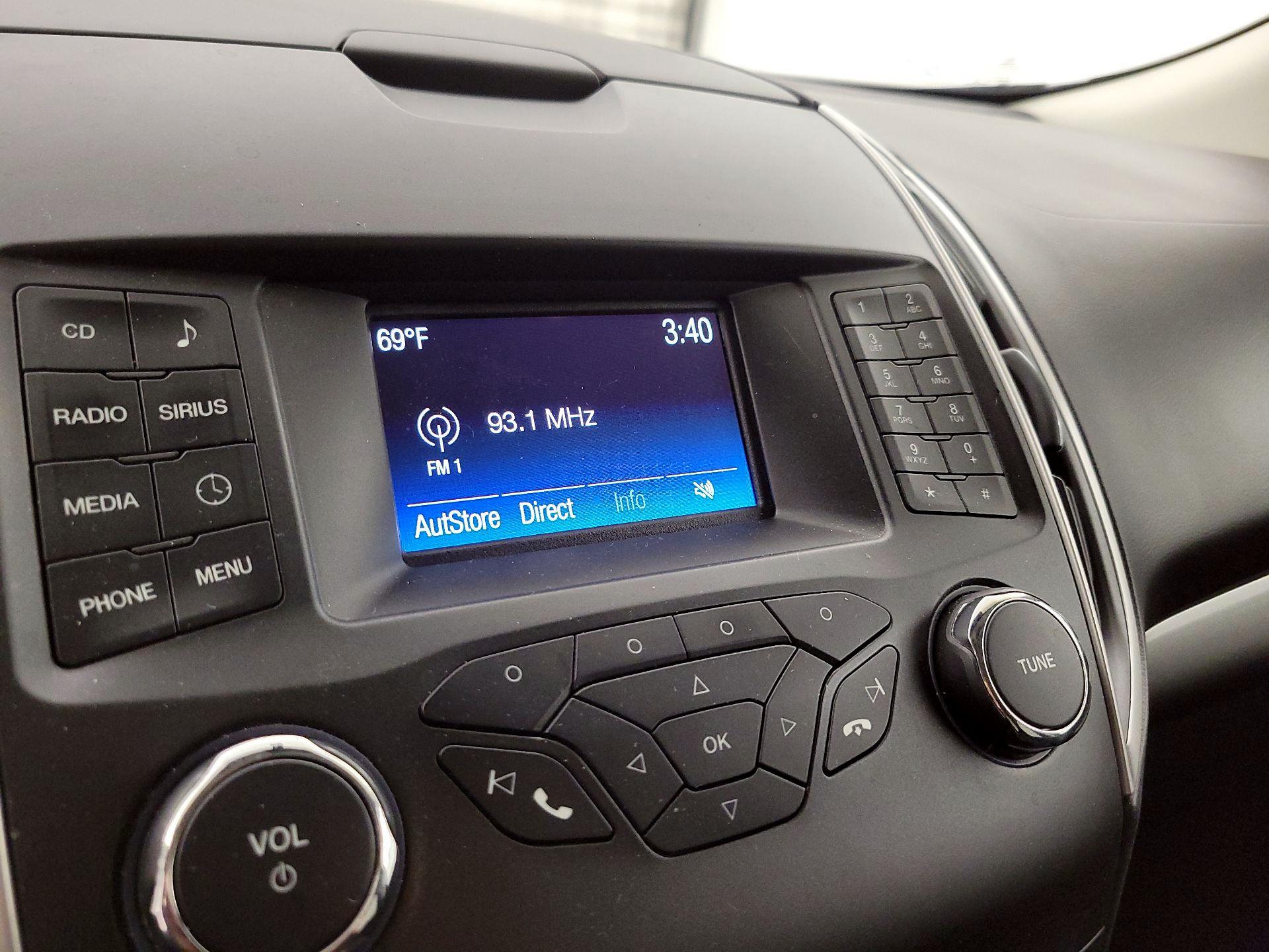 Thumbnail: 2016 Ford Edge - 15