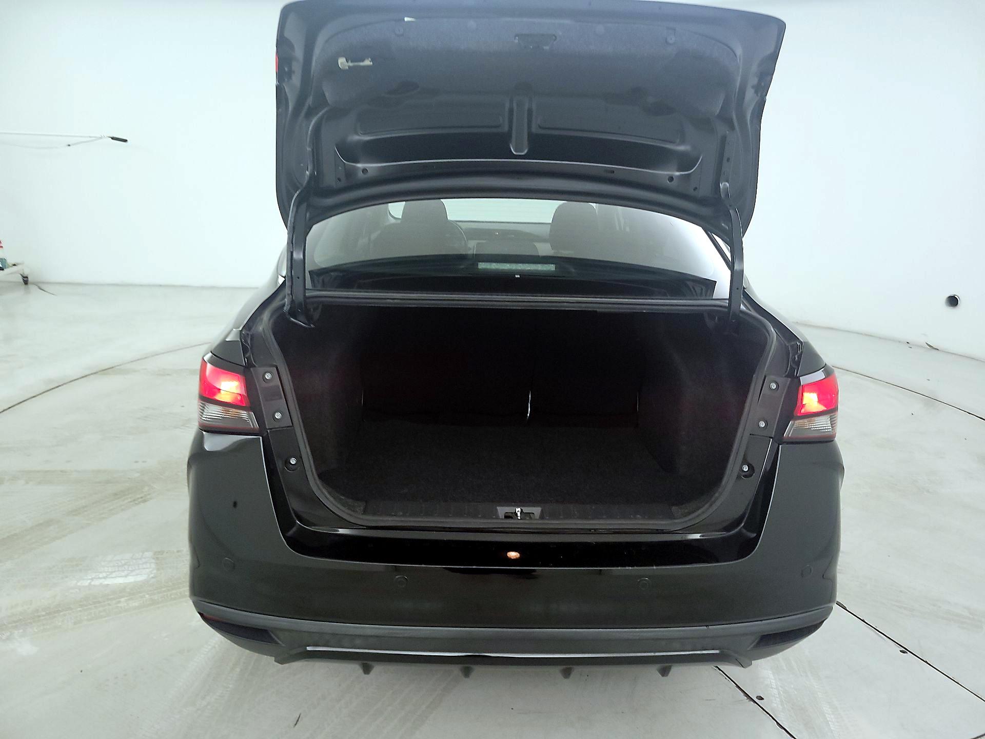 Thumbnail: 2020 Nissan Versa - 20