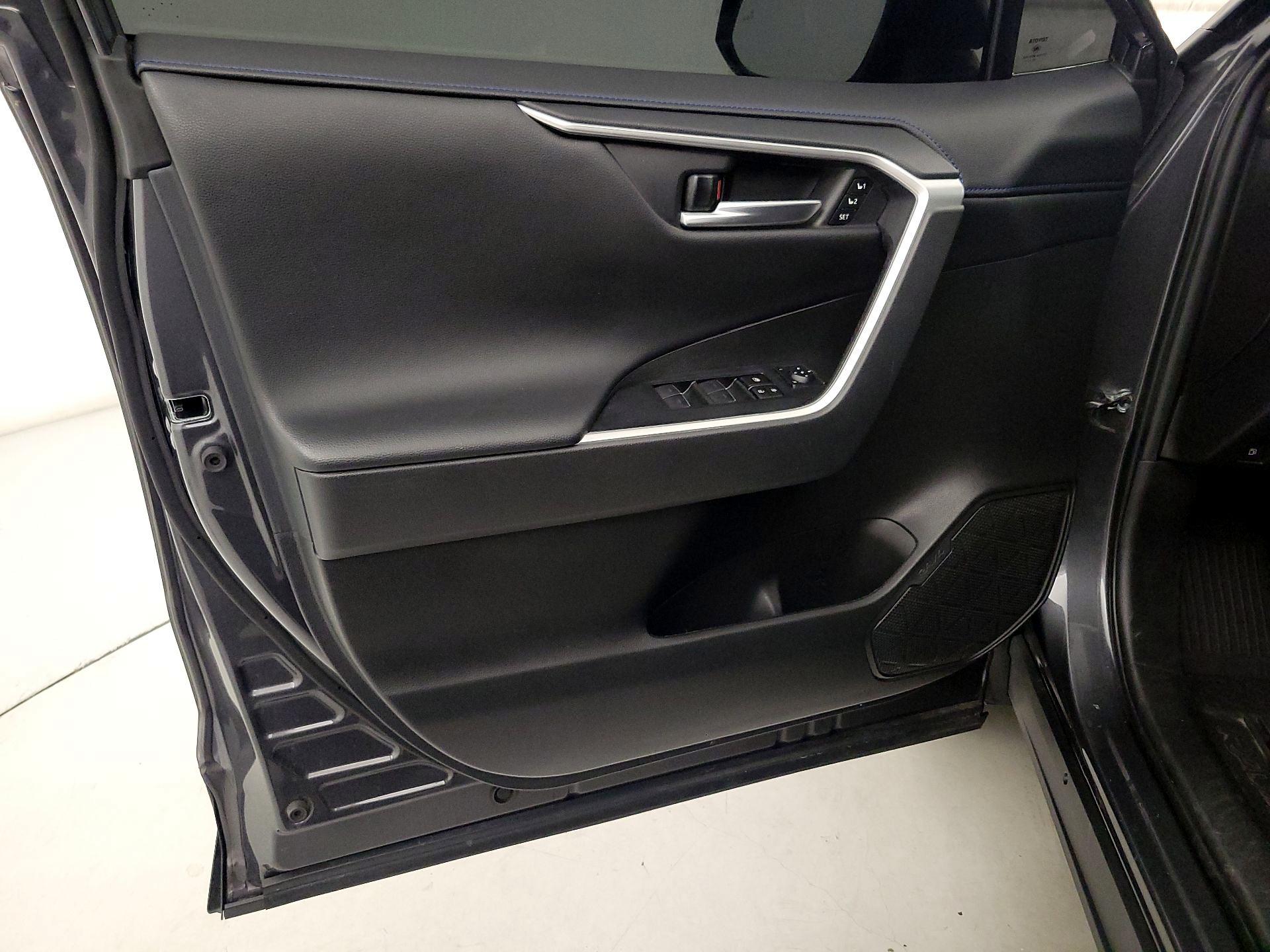 Thumbnail: 2024 Toyota RAV4 - 12