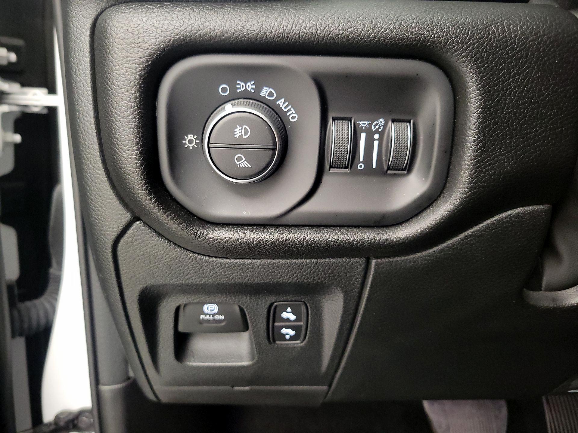 Thumbnail: 2024 RAM 1500 - 13