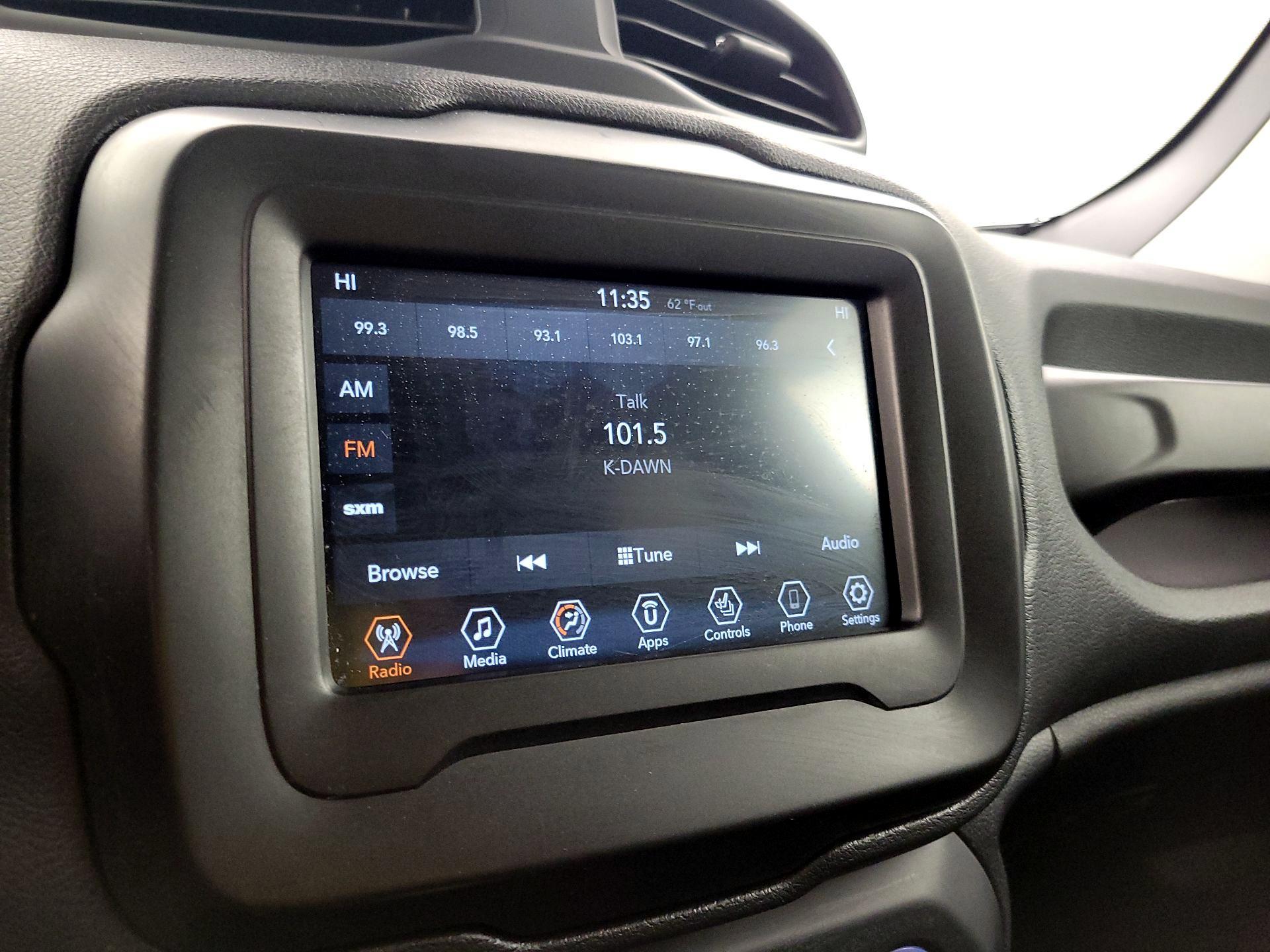 Thumbnail: 2020 Jeep Renegade - 15