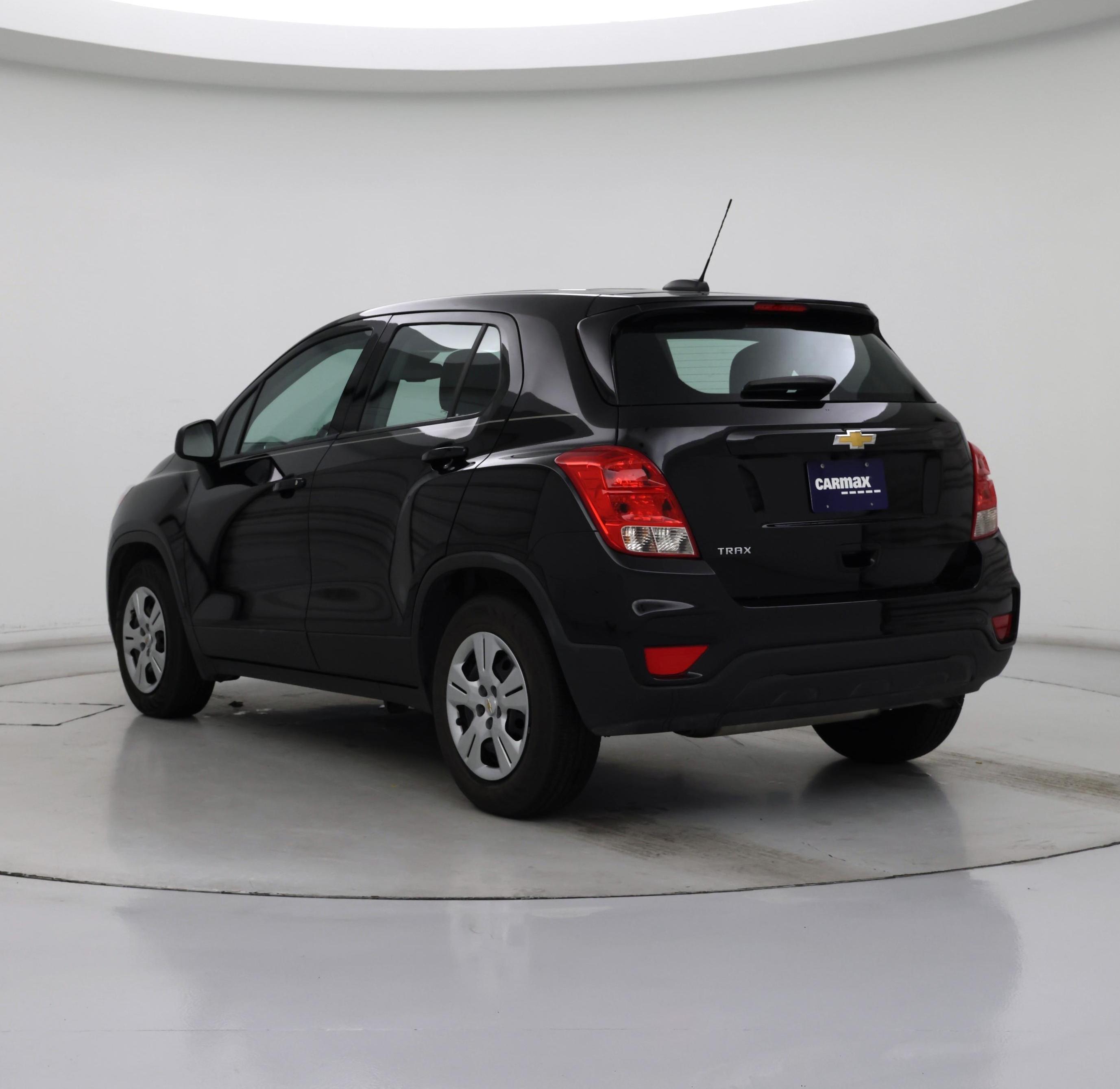 Thumbnail: 2018 Chevrolet Trax - 2
