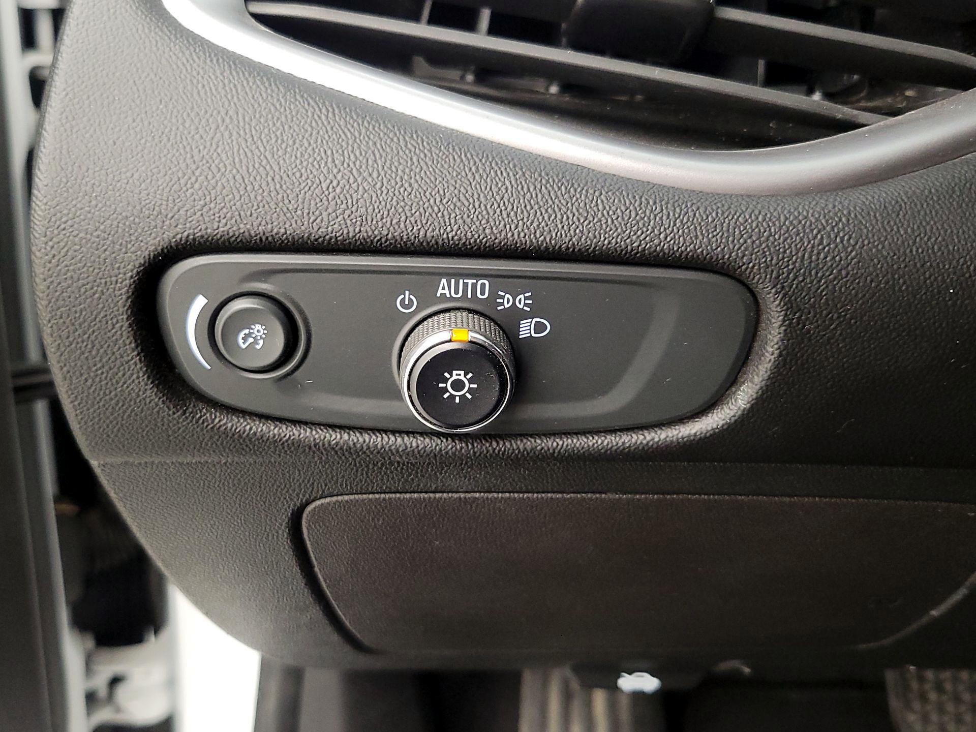 Thumbnail: 2023 Chevrolet Malibu - 13