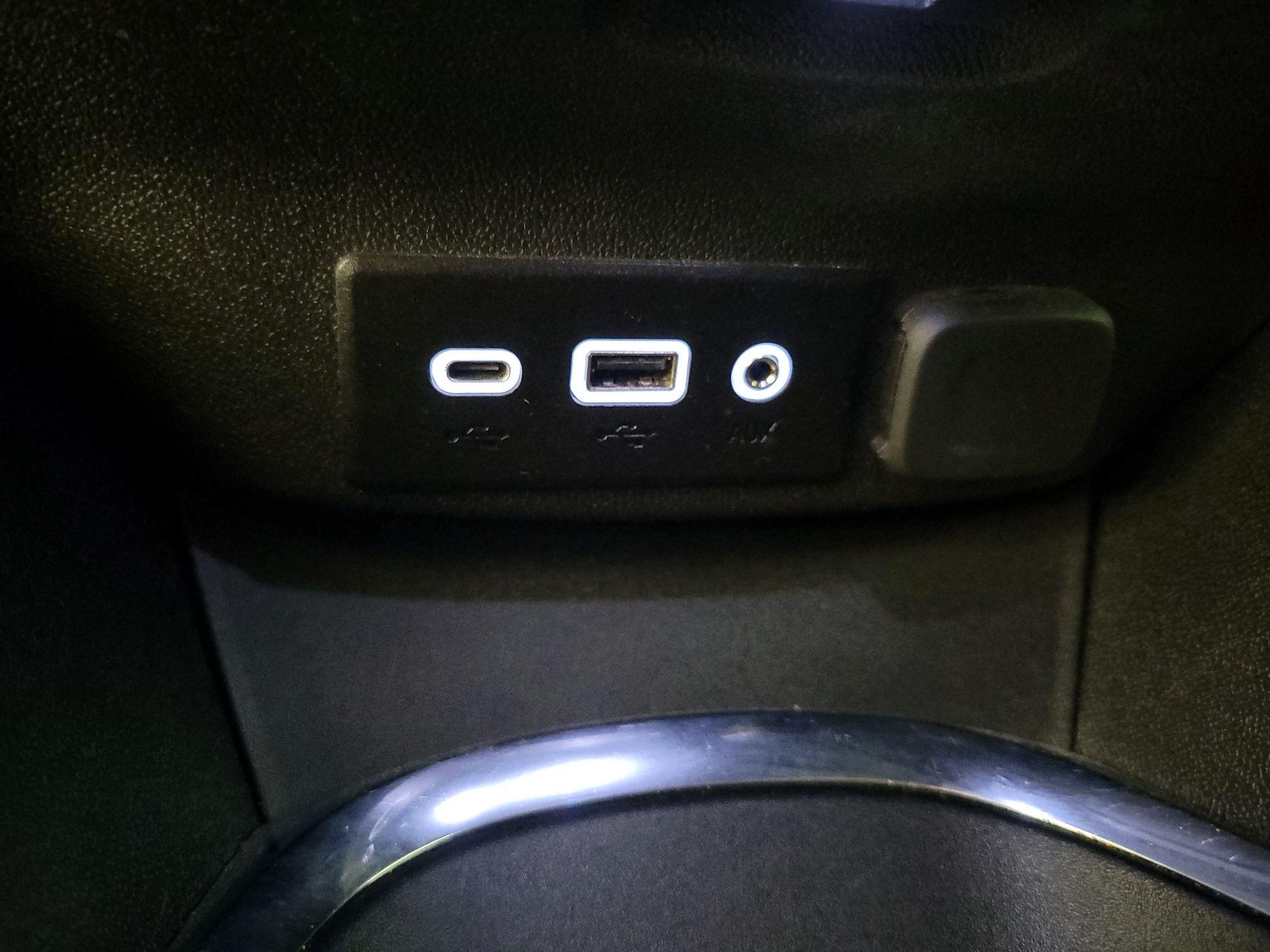 Thumbnail: 2023 Chevrolet Malibu - 18