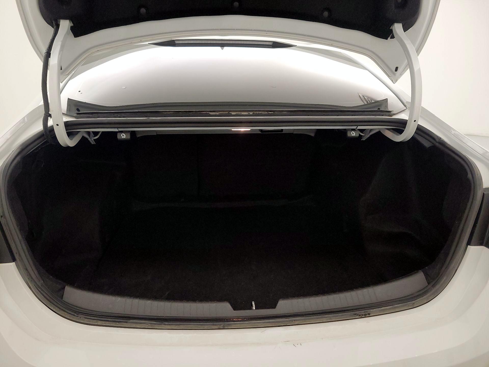 Thumbnail: 2023 Chevrolet Malibu - 20