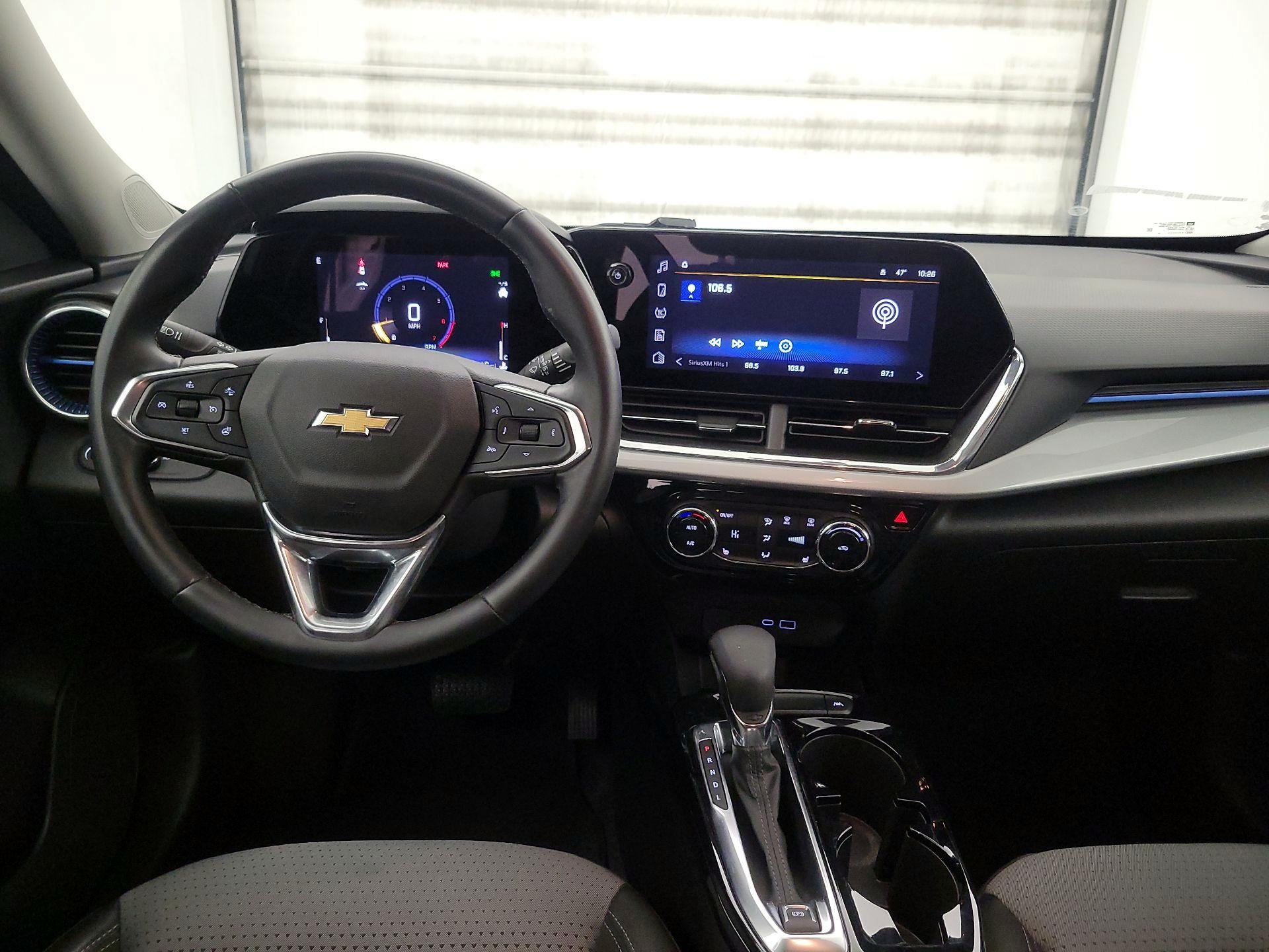 Thumbnail: 2025 Chevrolet Trax - 9