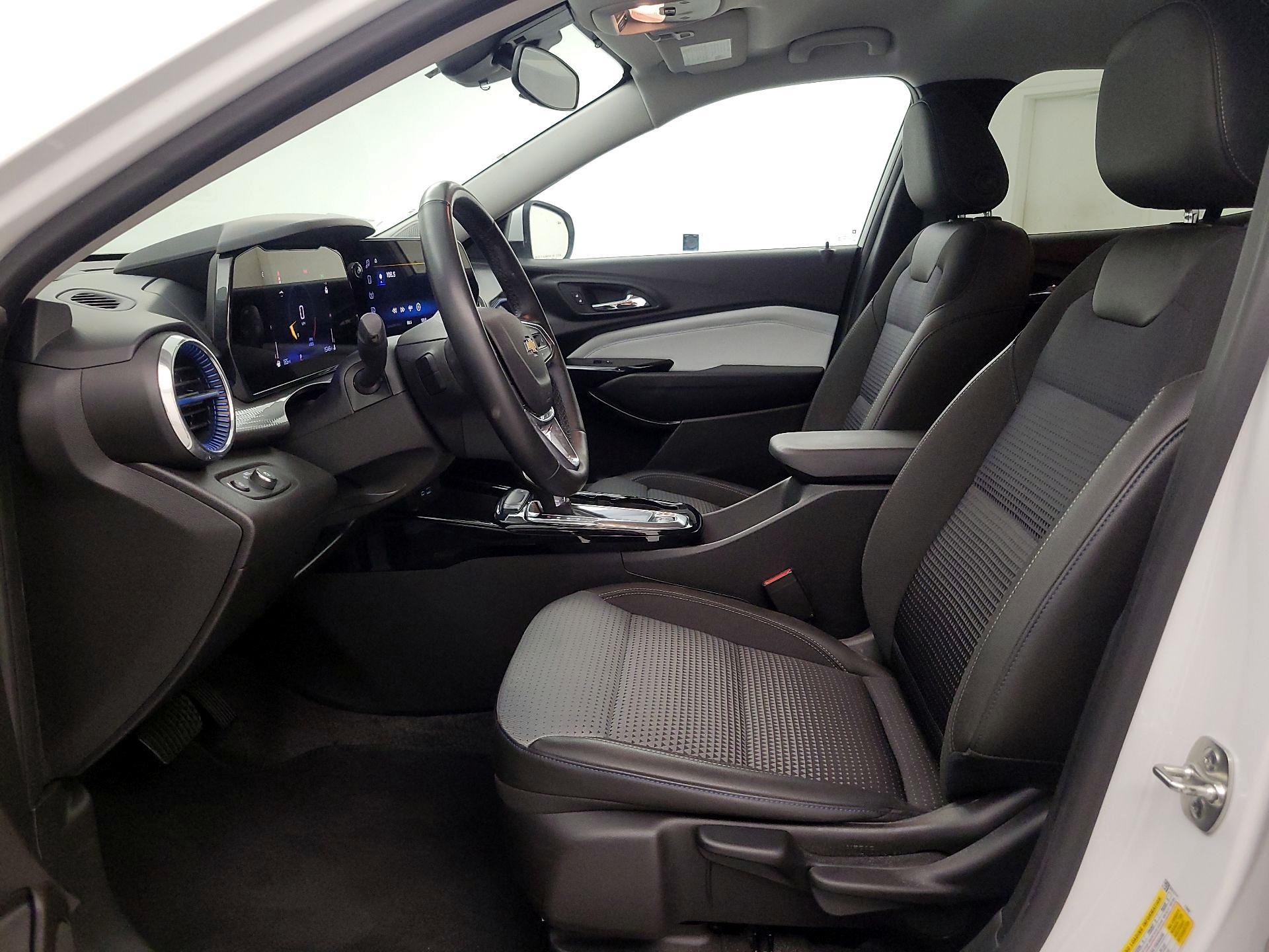 Thumbnail: 2025 Chevrolet Trax - 11