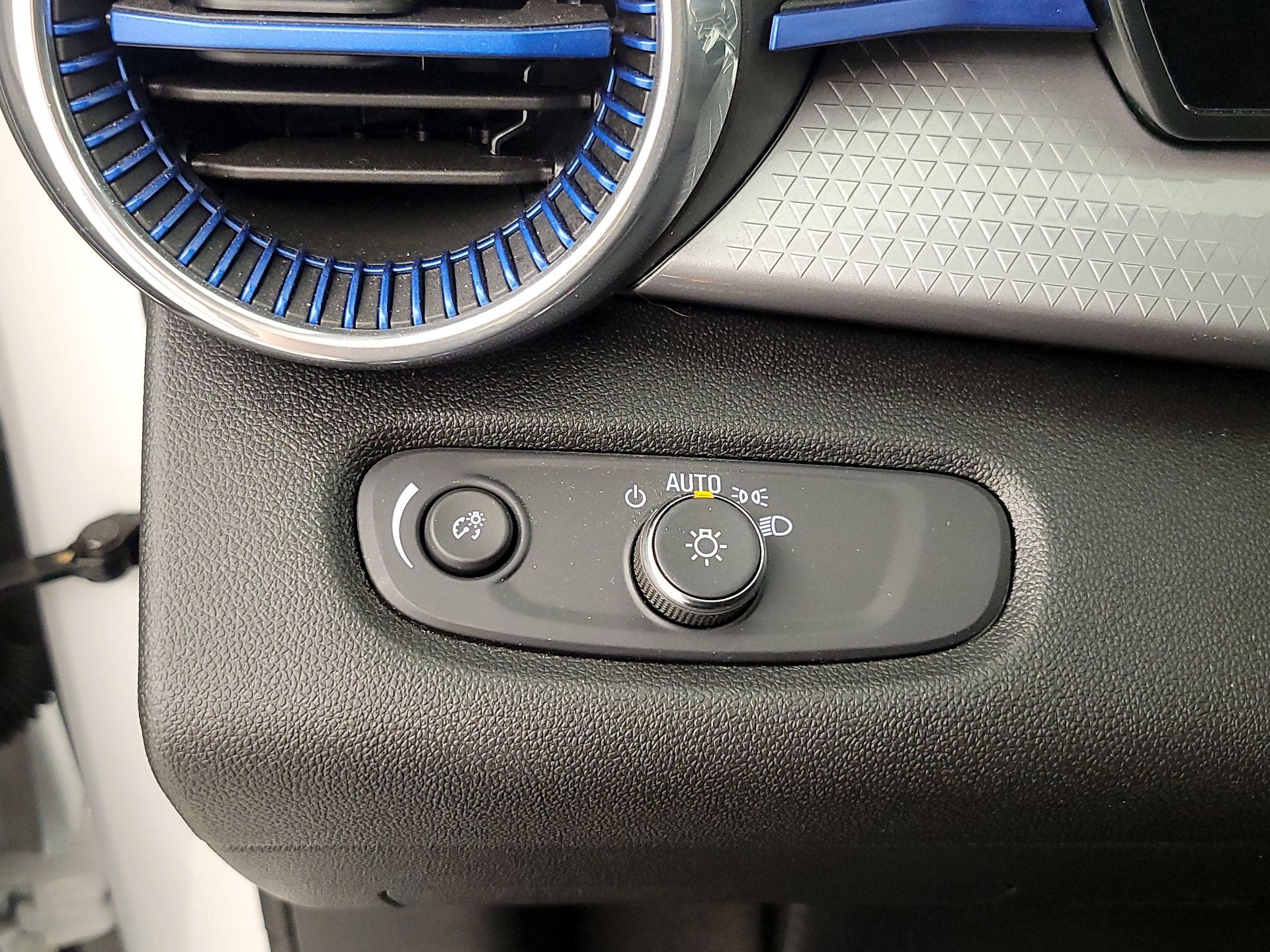 Thumbnail: 2025 Chevrolet Trax - 13