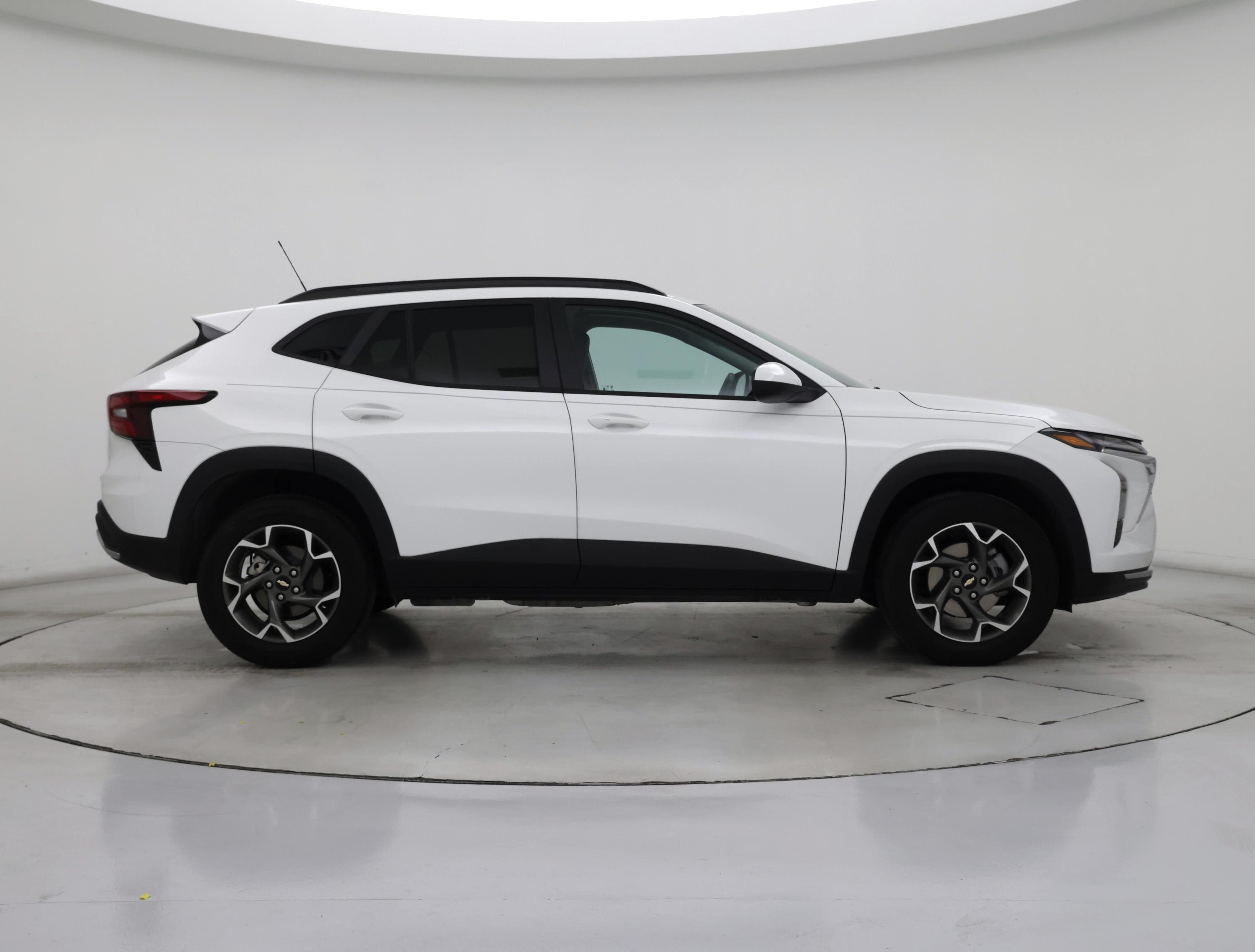 Thumbnail: 2025 Chevrolet Trax - 7