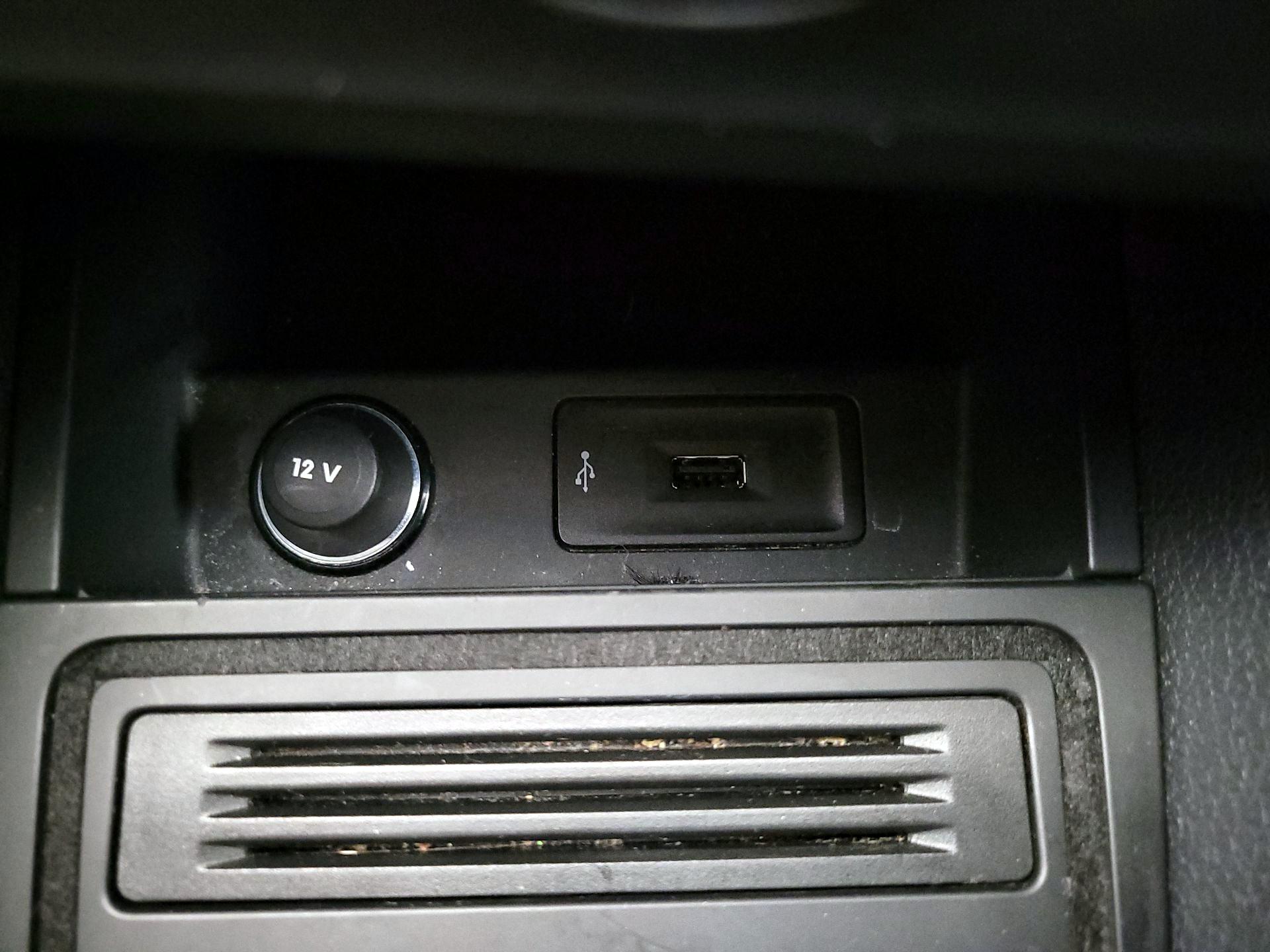 Thumbnail: 2016 Volkswagen Jetta - 17