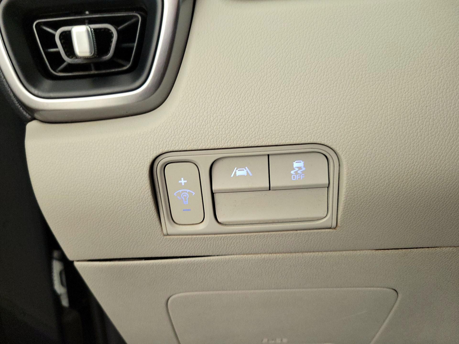 Thumbnail: 2021 Kia Sorento - 13