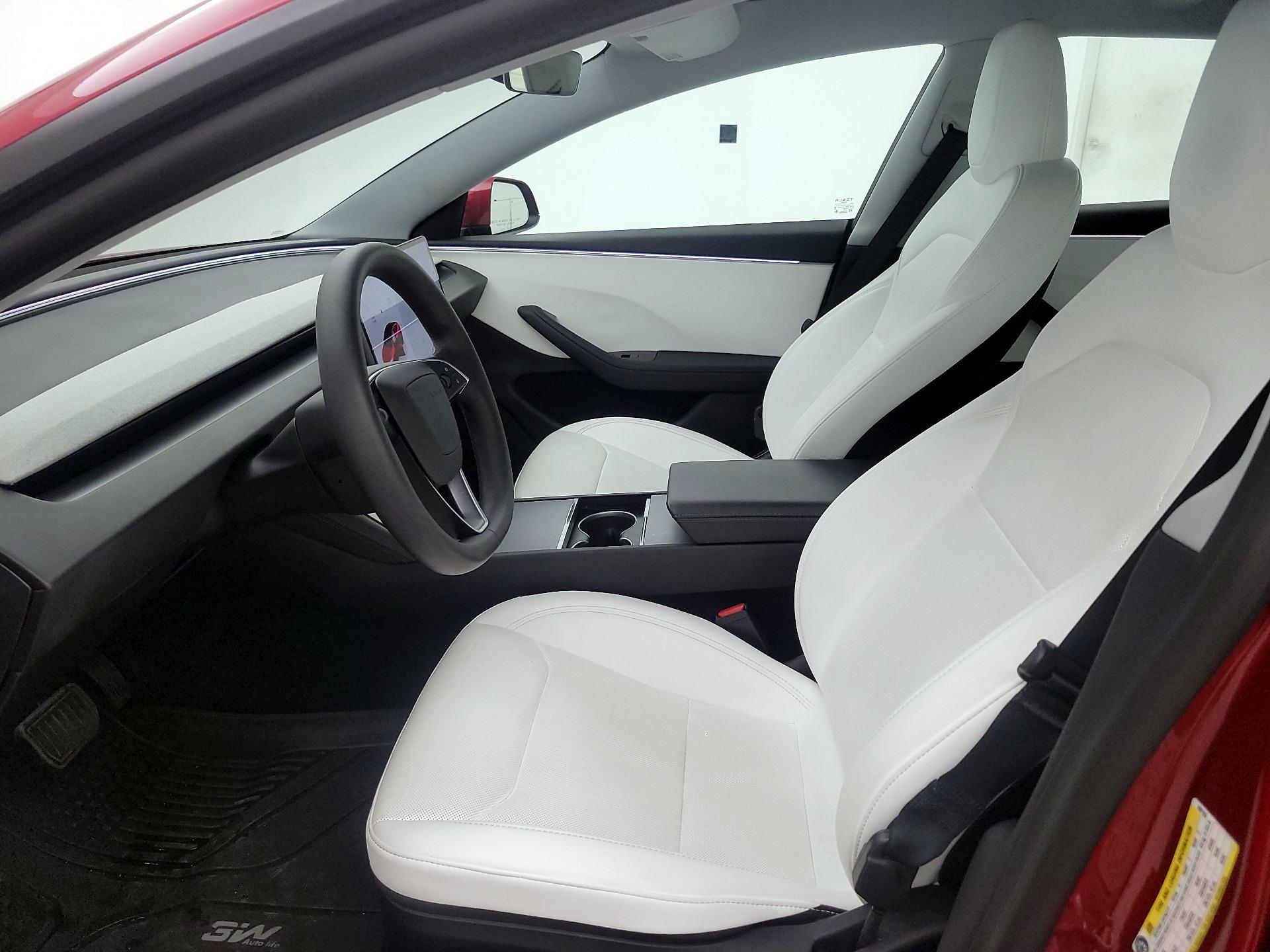 Thumbnail: 2024 Tesla Model 3 - 11