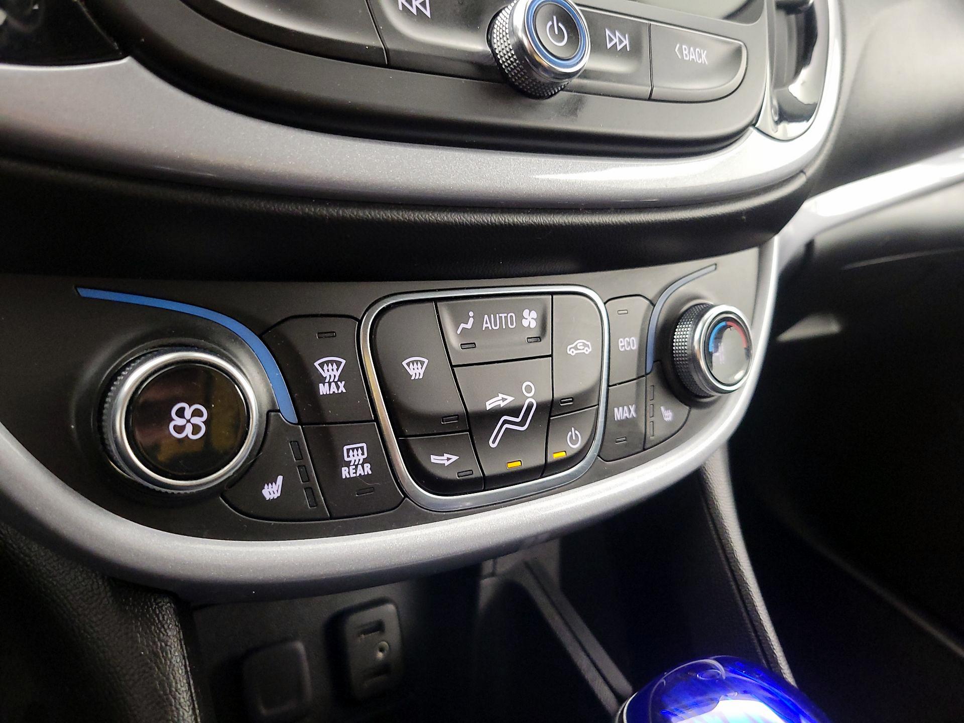 Thumbnail: 2017 Chevrolet Volt - 16