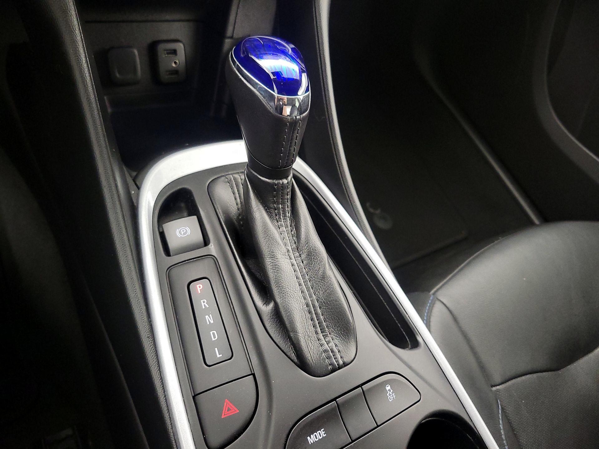 Thumbnail: 2017 Chevrolet Volt - 17