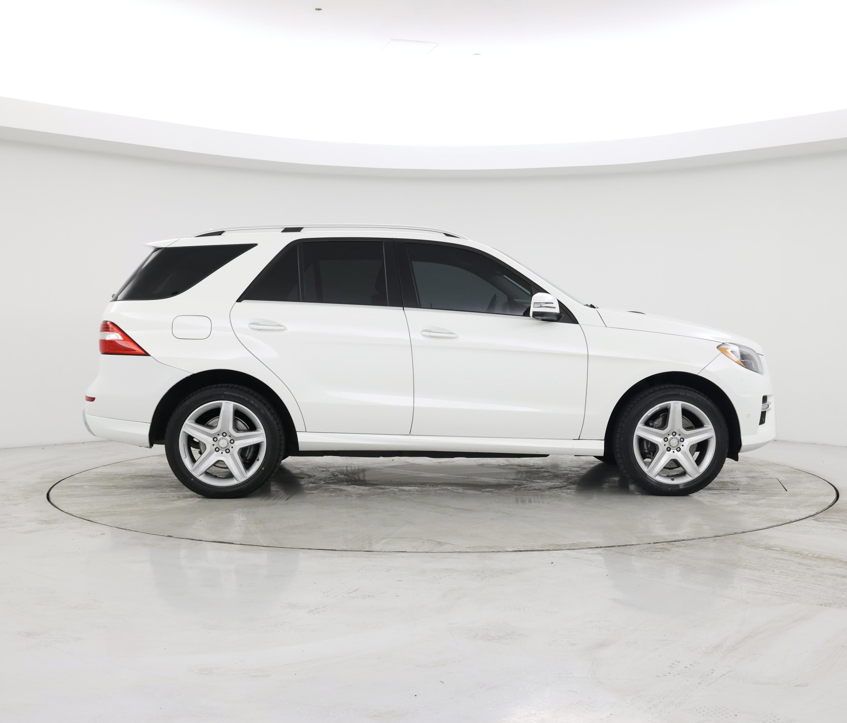 Thumbnail: 2015 Mercedes-Benz M-Class - 7