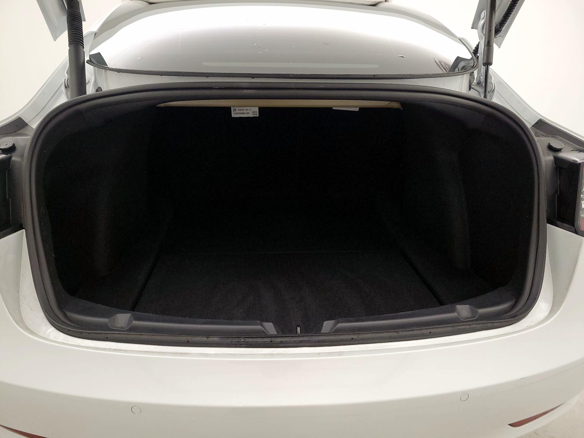 Thumbnail: 2022 Tesla Model 3 - 20