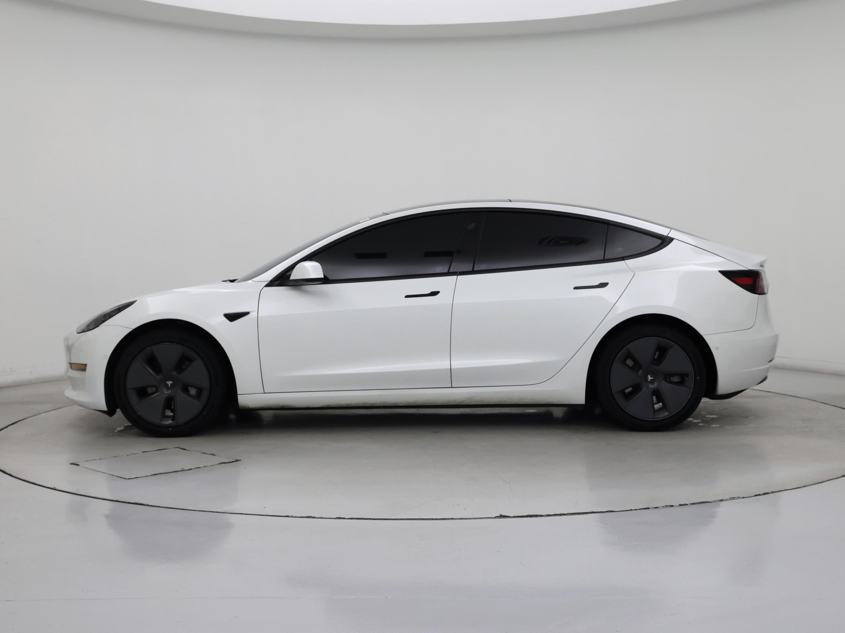 Thumbnail: 2022 Tesla Model 3 - 3
