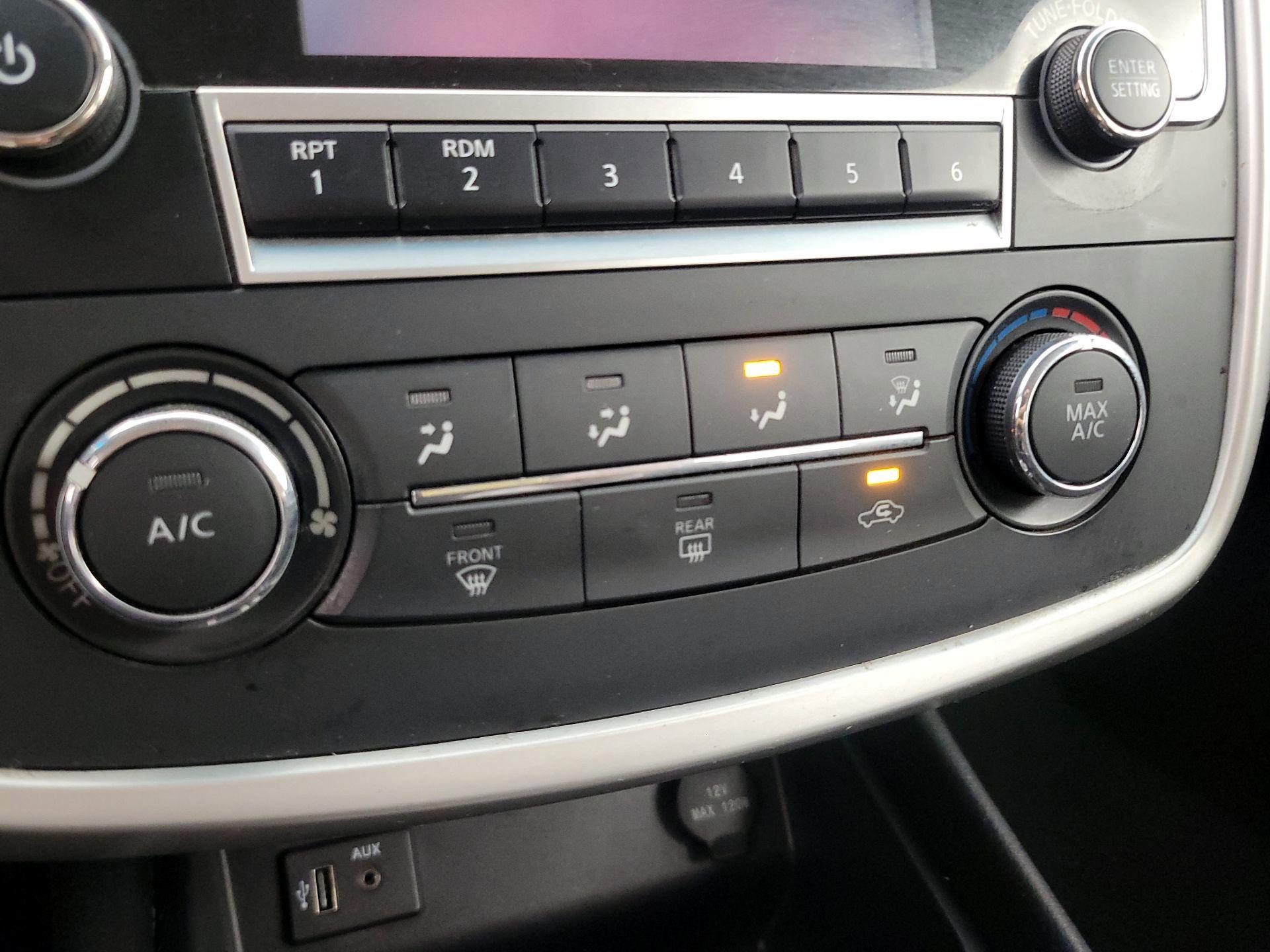 Thumbnail: 2018 Nissan Altima - 16