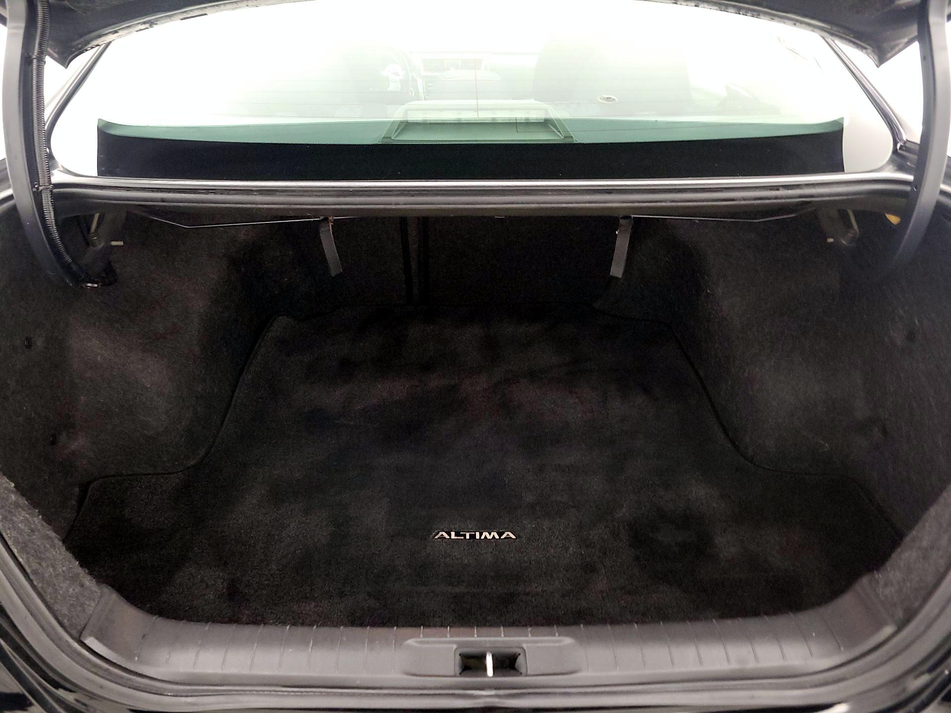 Thumbnail: 2018 Nissan Altima - 20