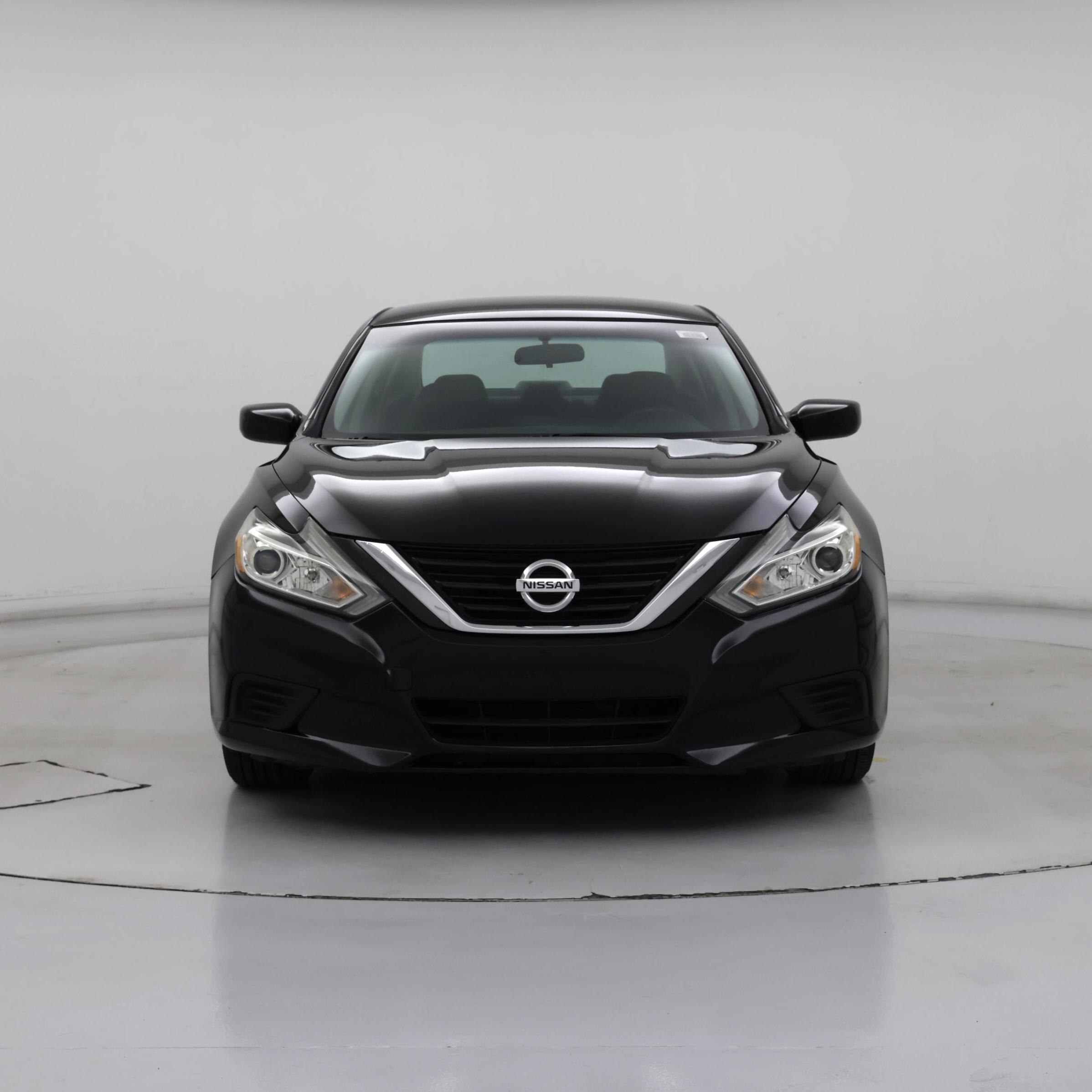 Thumbnail: 2018 Nissan Altima - 5