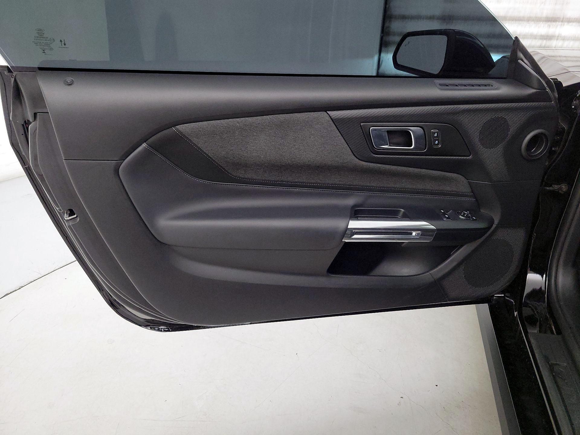 Thumbnail: 2025 Ford Mustang - 12