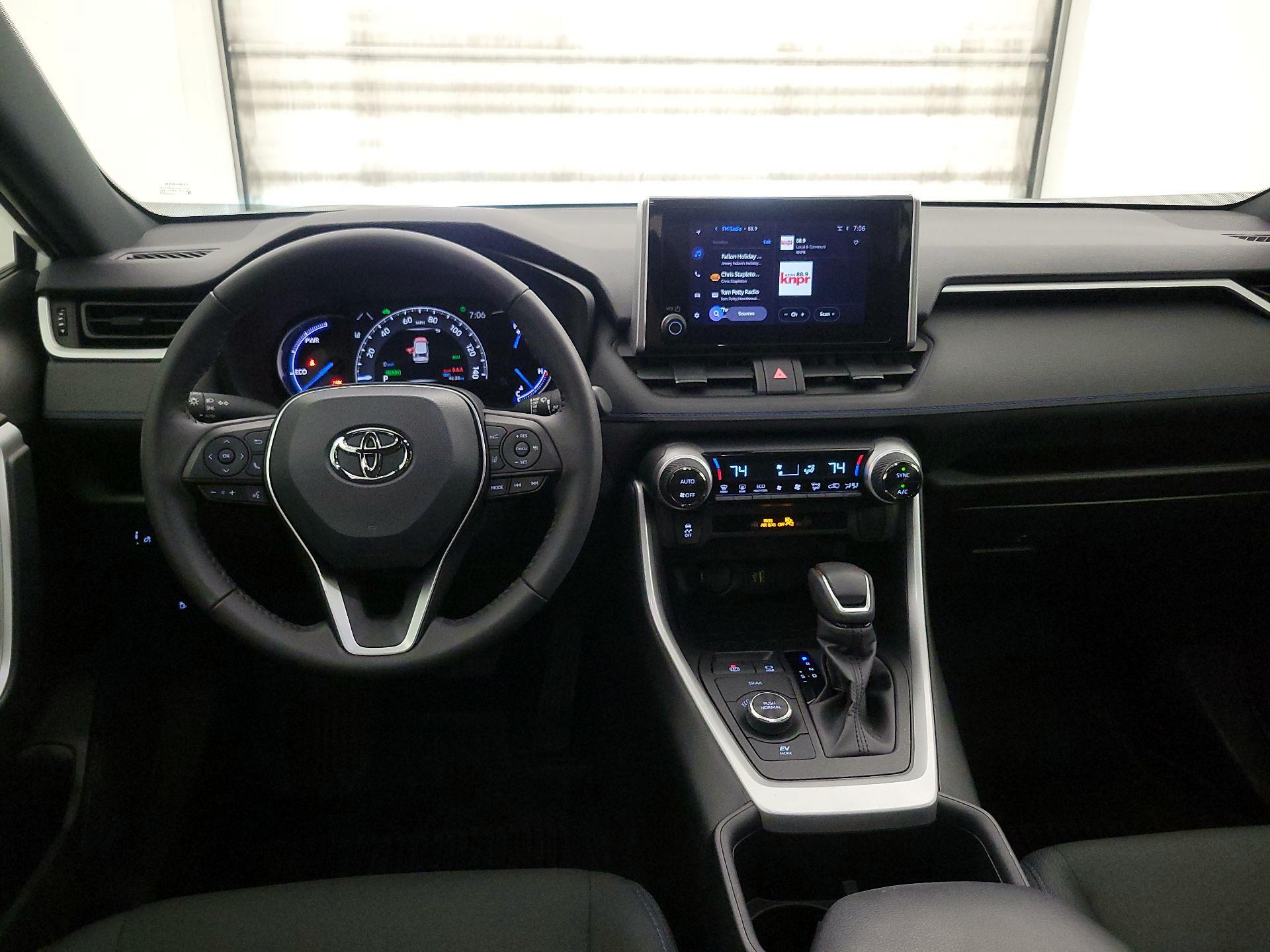 Thumbnail: 2024 Toyota RAV4 - 9