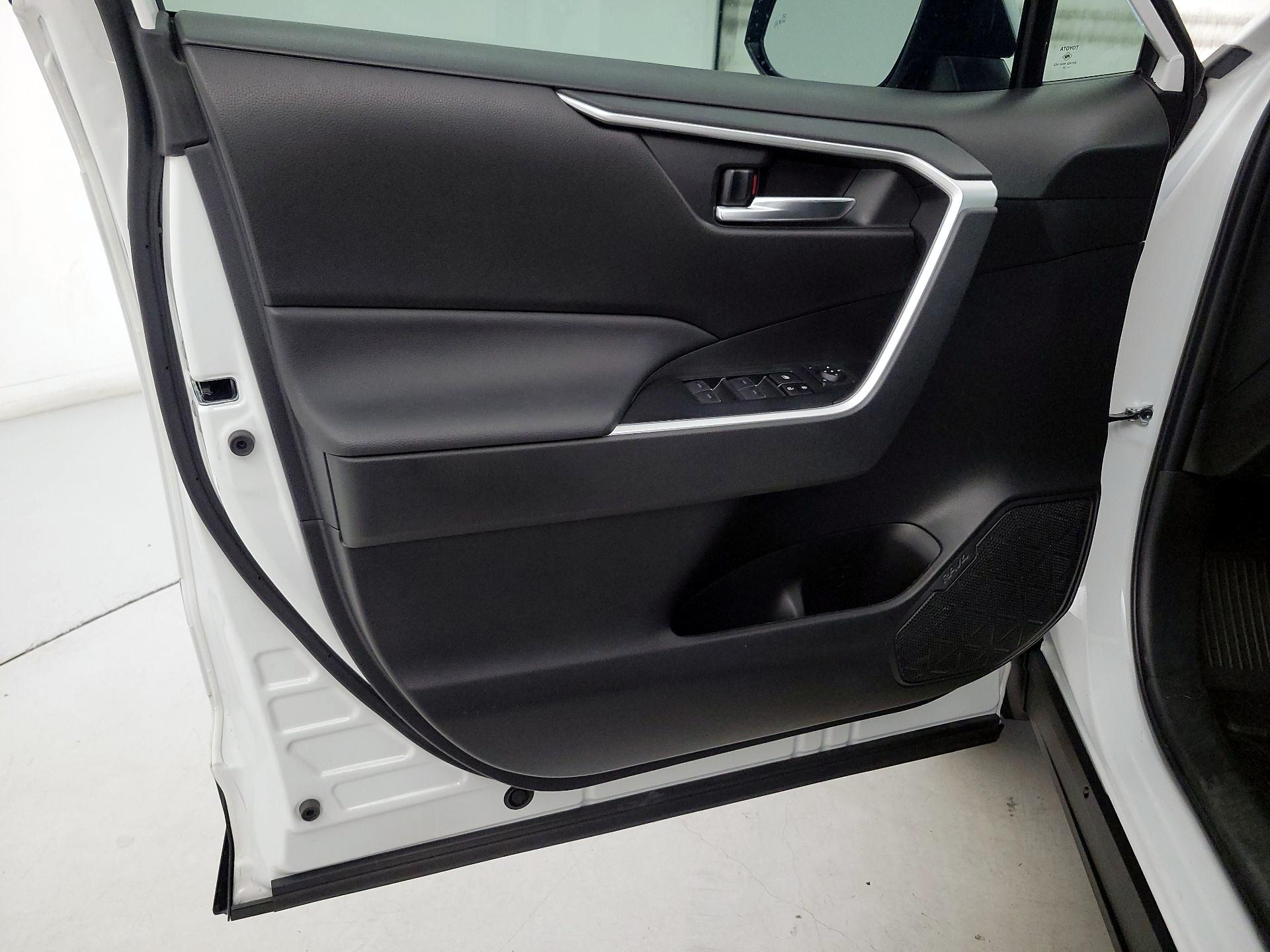 Thumbnail: 2024 Toyota RAV4 - 12