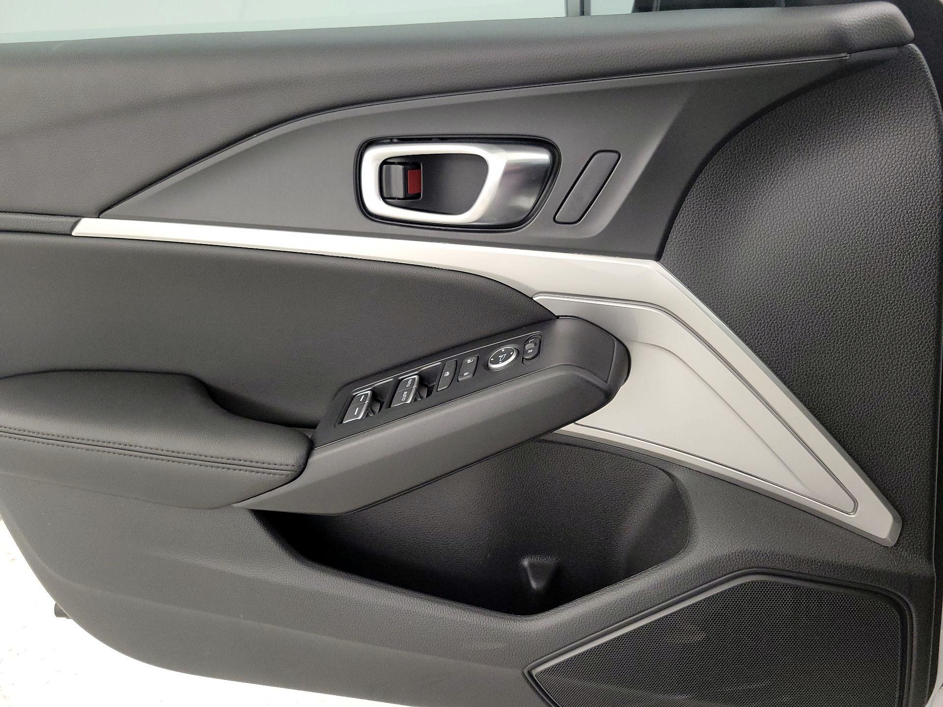 Thumbnail: 2025 Acura Integra - 12