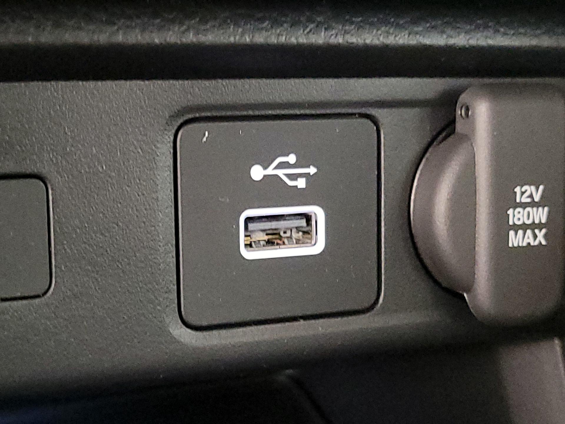 Thumbnail: 2025 Acura Integra - 18