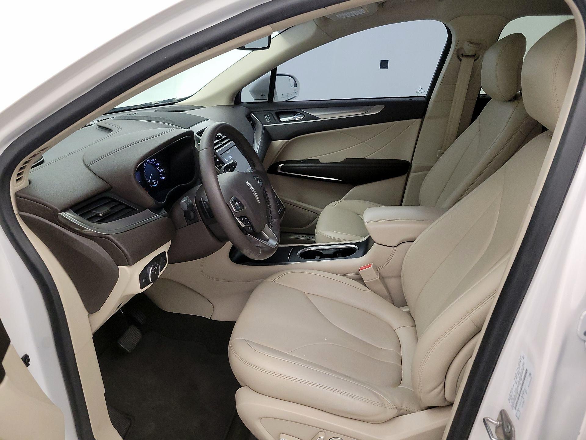 Thumbnail: 2019 Lincoln MKC - 11