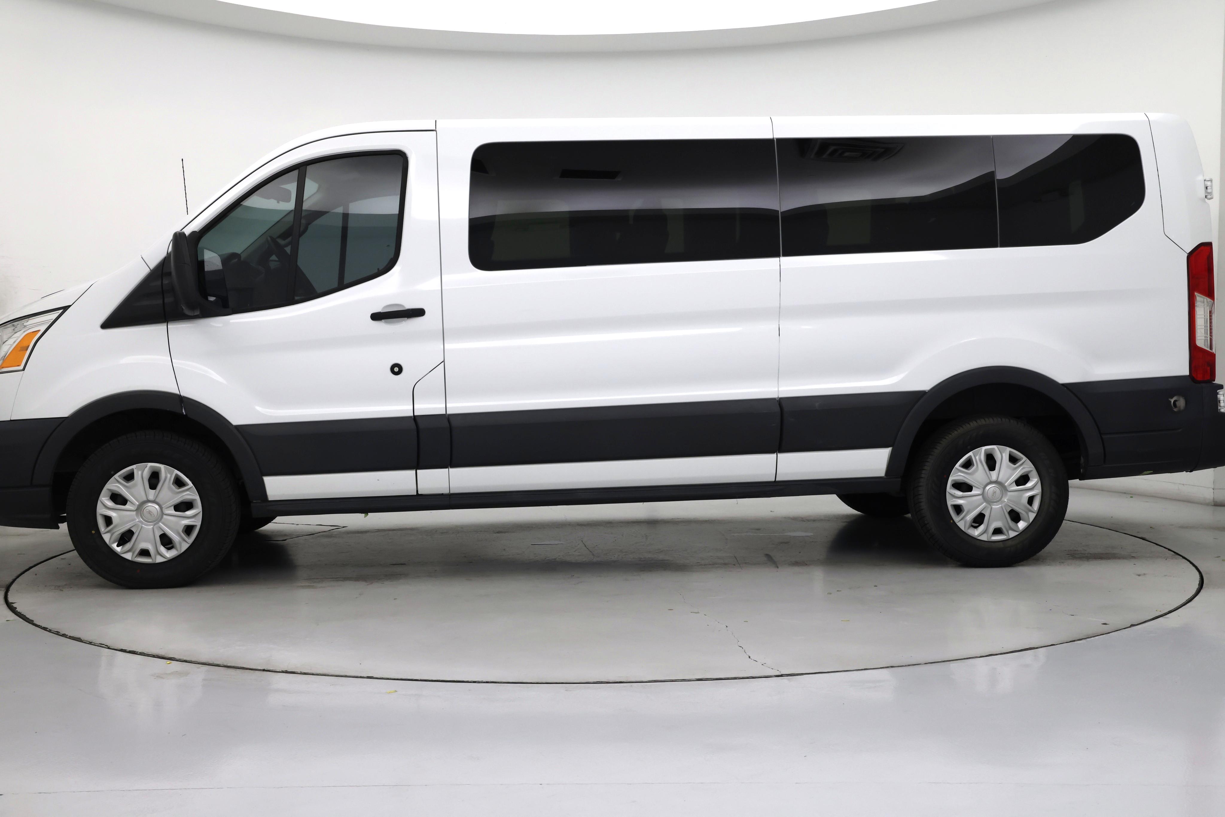 Thumbnail: 2015 Ford Transit Series - 3