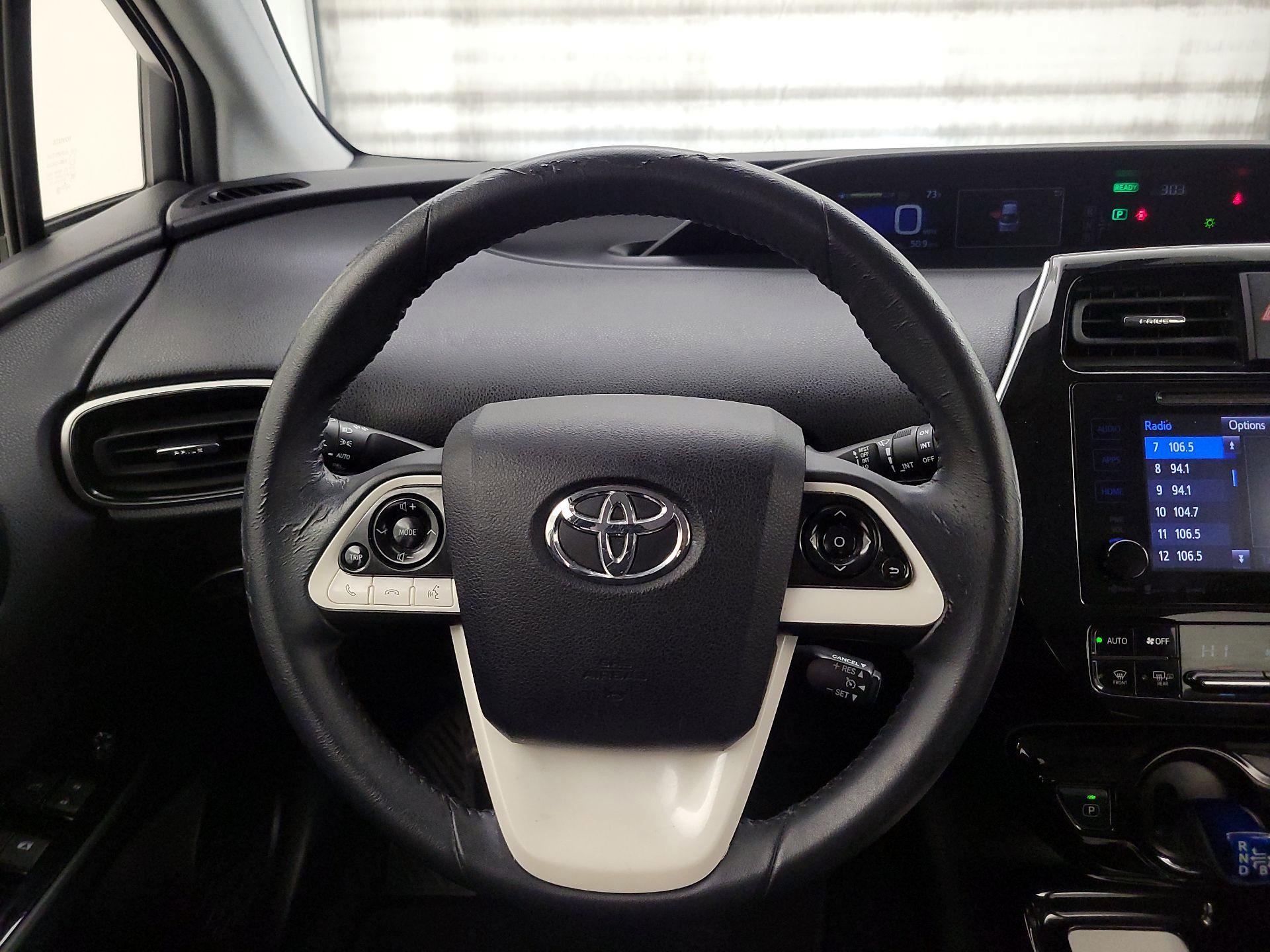 Thumbnail: 2016 Toyota Prius - 10