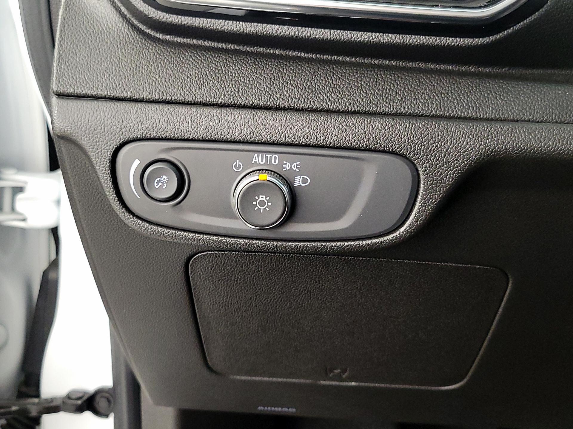 Thumbnail: 2023 Chevrolet Bolt EV - 13