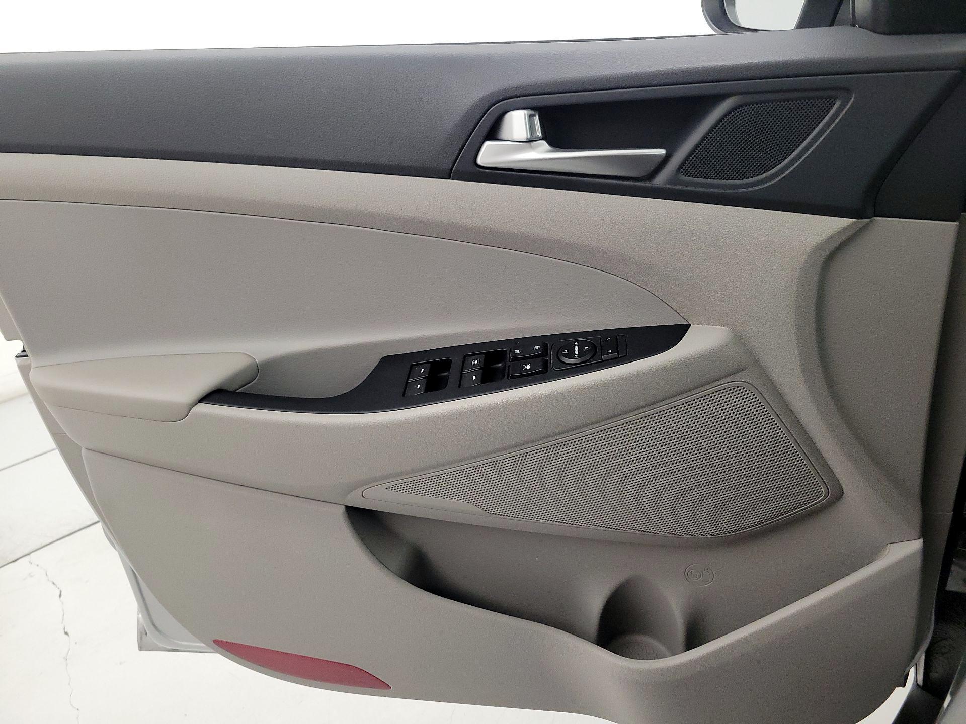 Thumbnail: 2020 Hyundai Tucson - 12