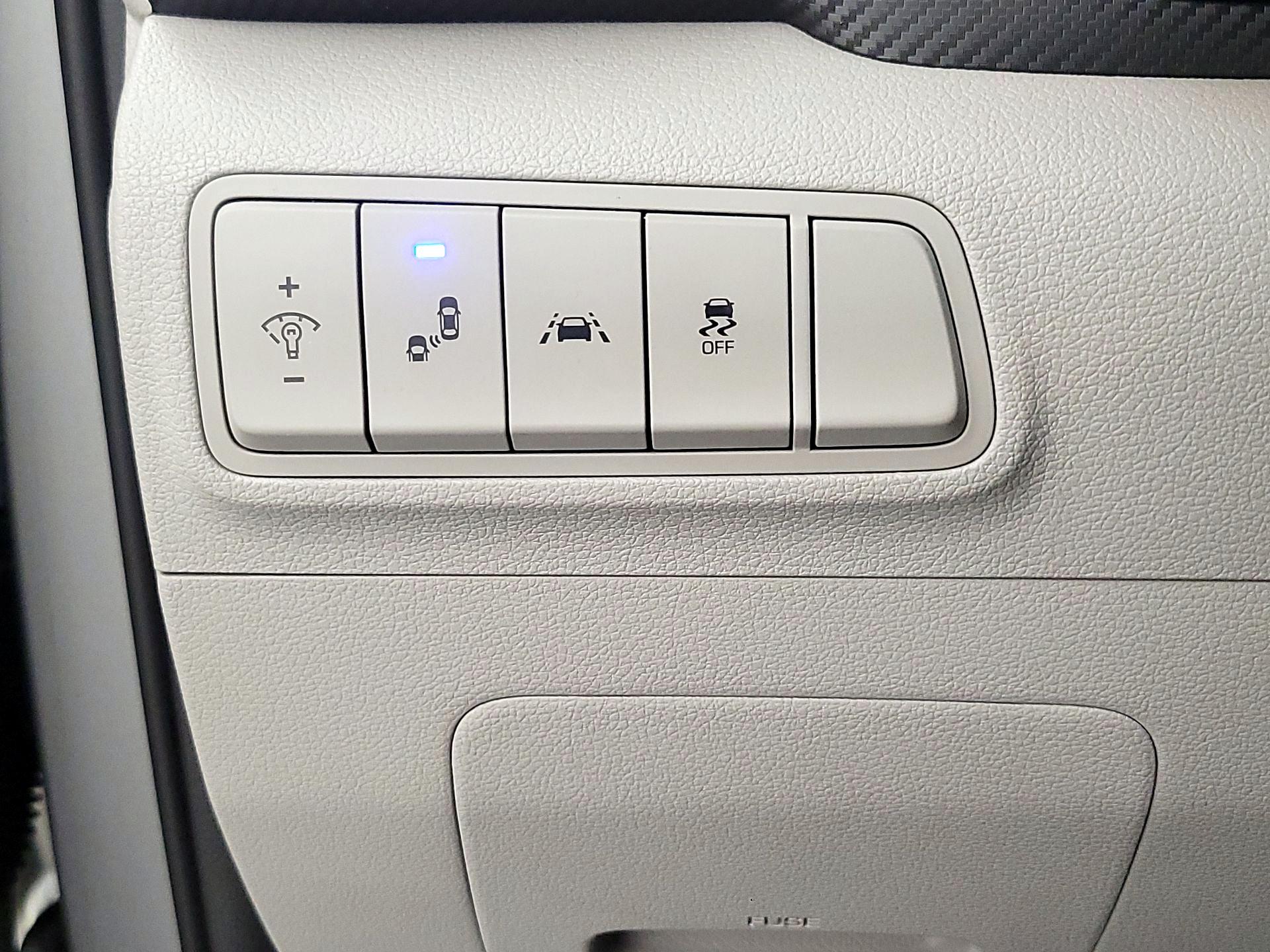 Thumbnail: 2020 Hyundai Tucson - 13