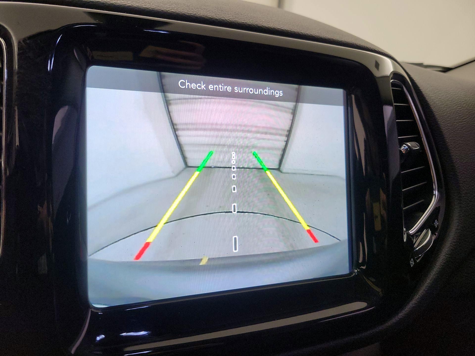 Thumbnail: 2018 Jeep Compass - 14