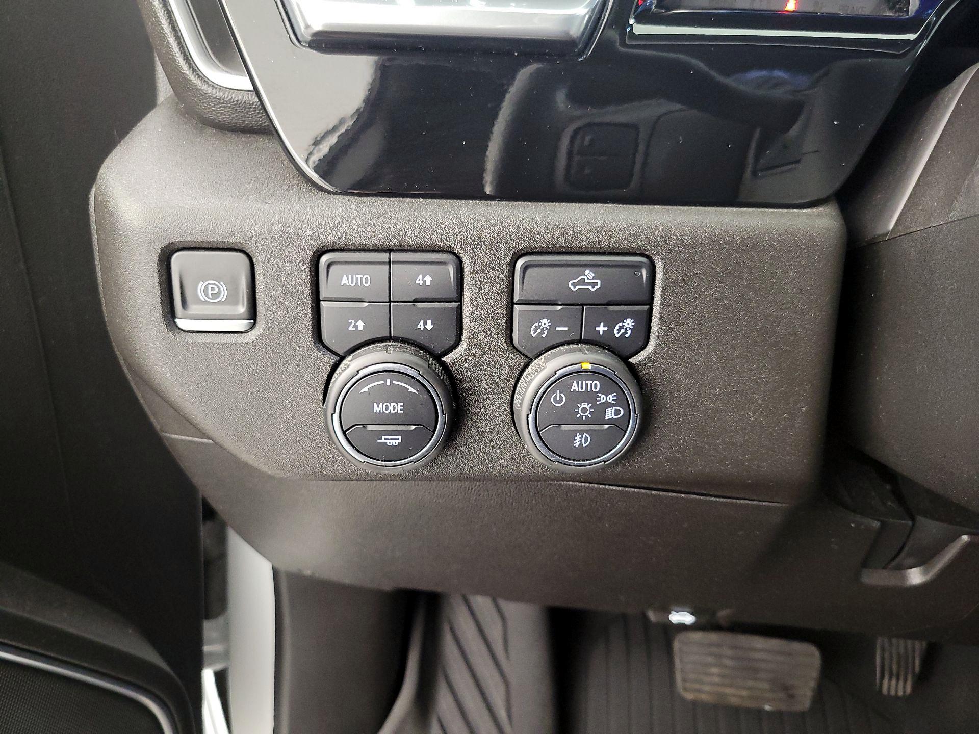 Thumbnail: 2022 Chevrolet Silverado 1500 - 13