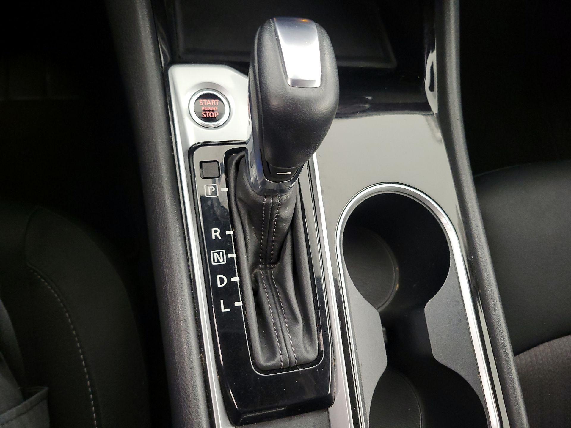 Thumbnail: 2022 Nissan Altima - 17