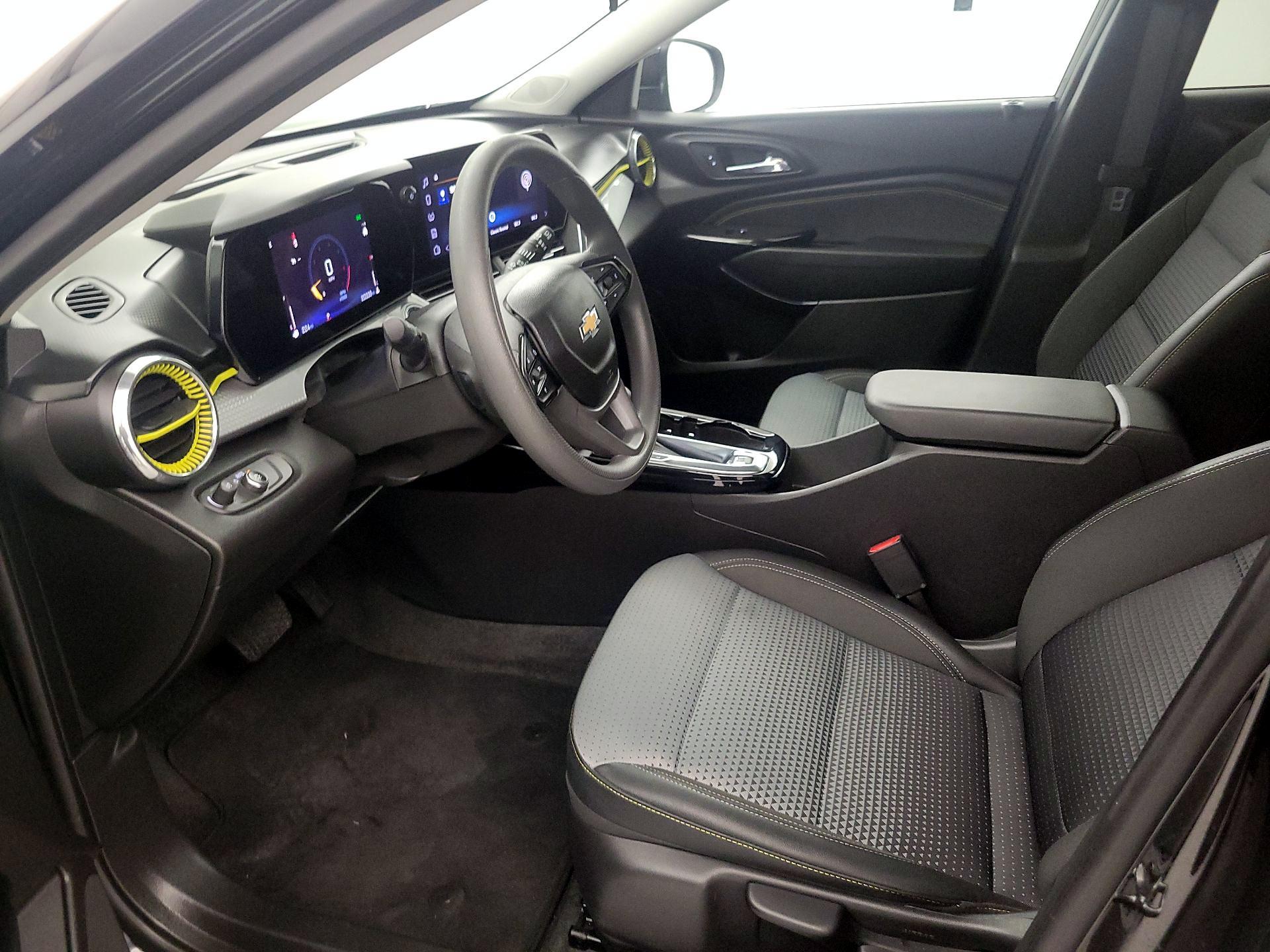 Thumbnail: 2025 Chevrolet Trax - 11