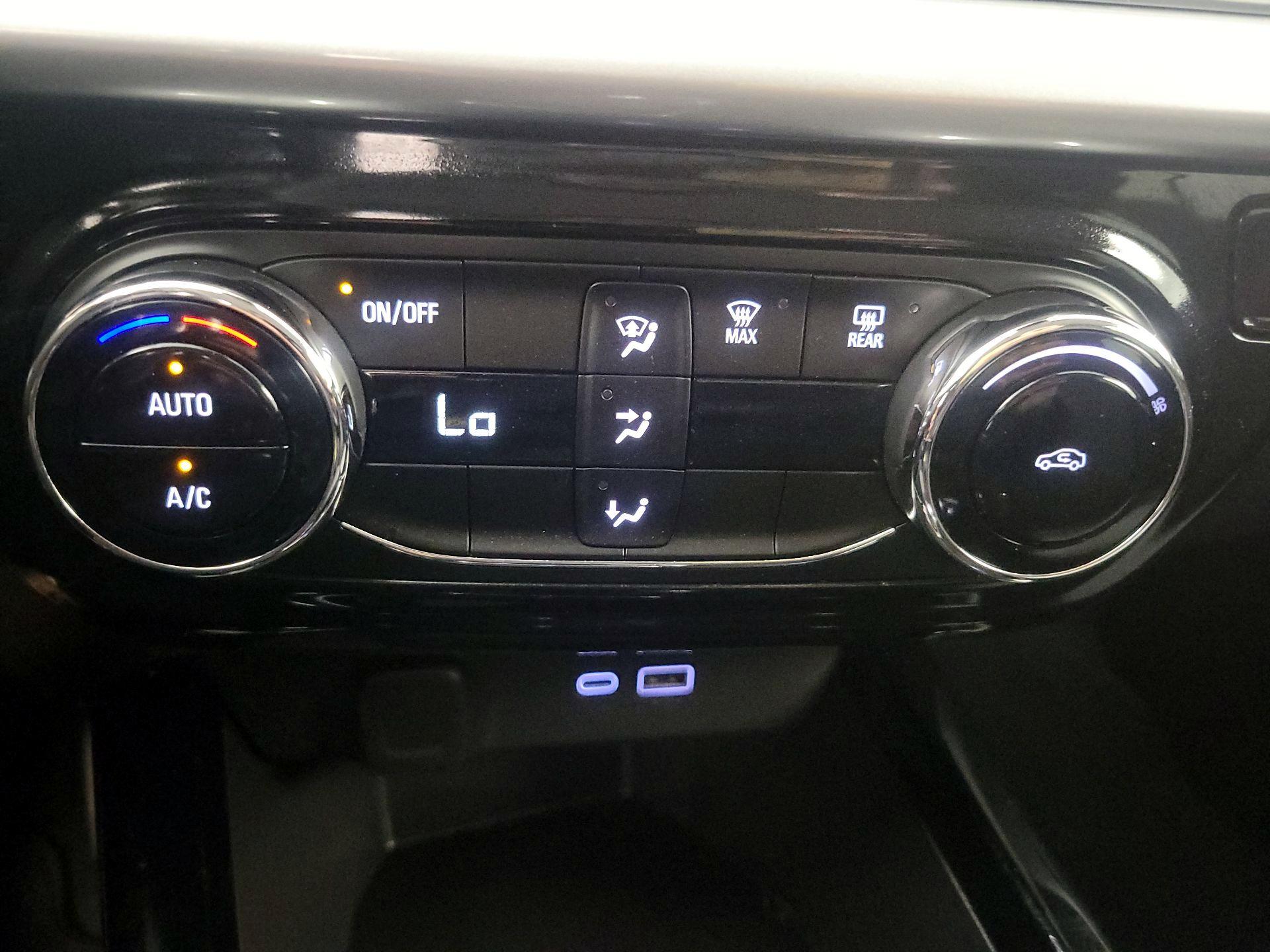 Thumbnail: 2025 Chevrolet Trax - 16