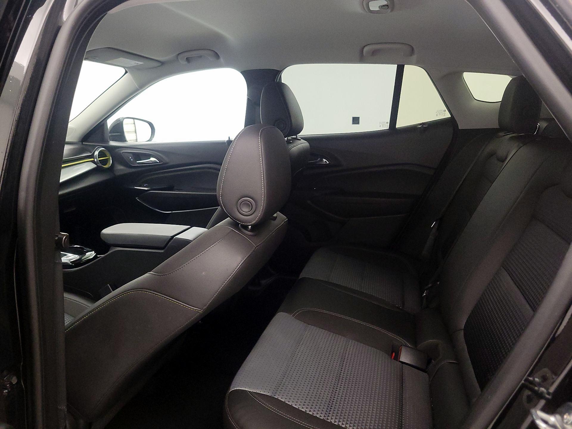 Thumbnail: 2025 Chevrolet Trax - 19