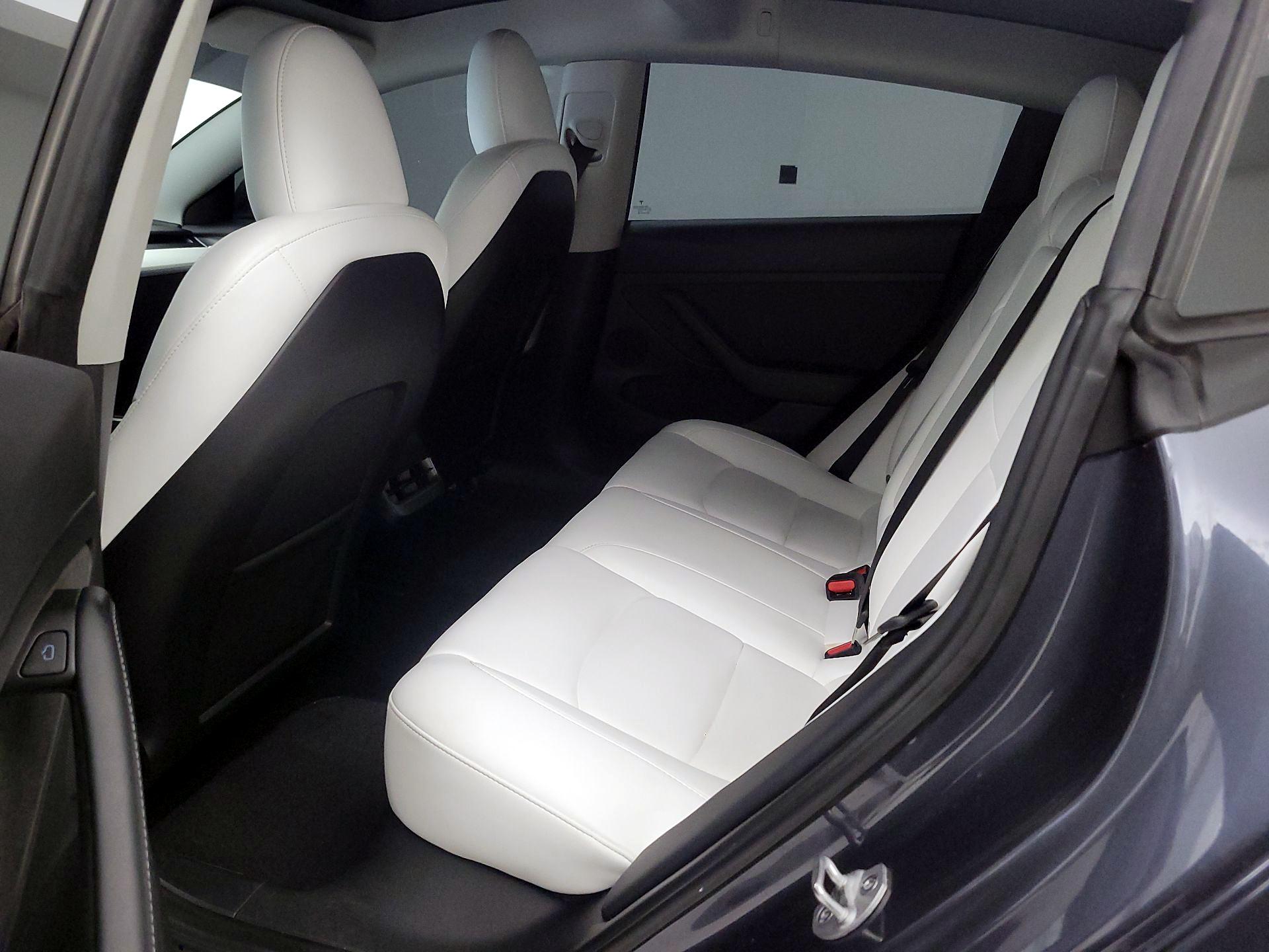 Thumbnail: 2023 Tesla Model 3 - 19