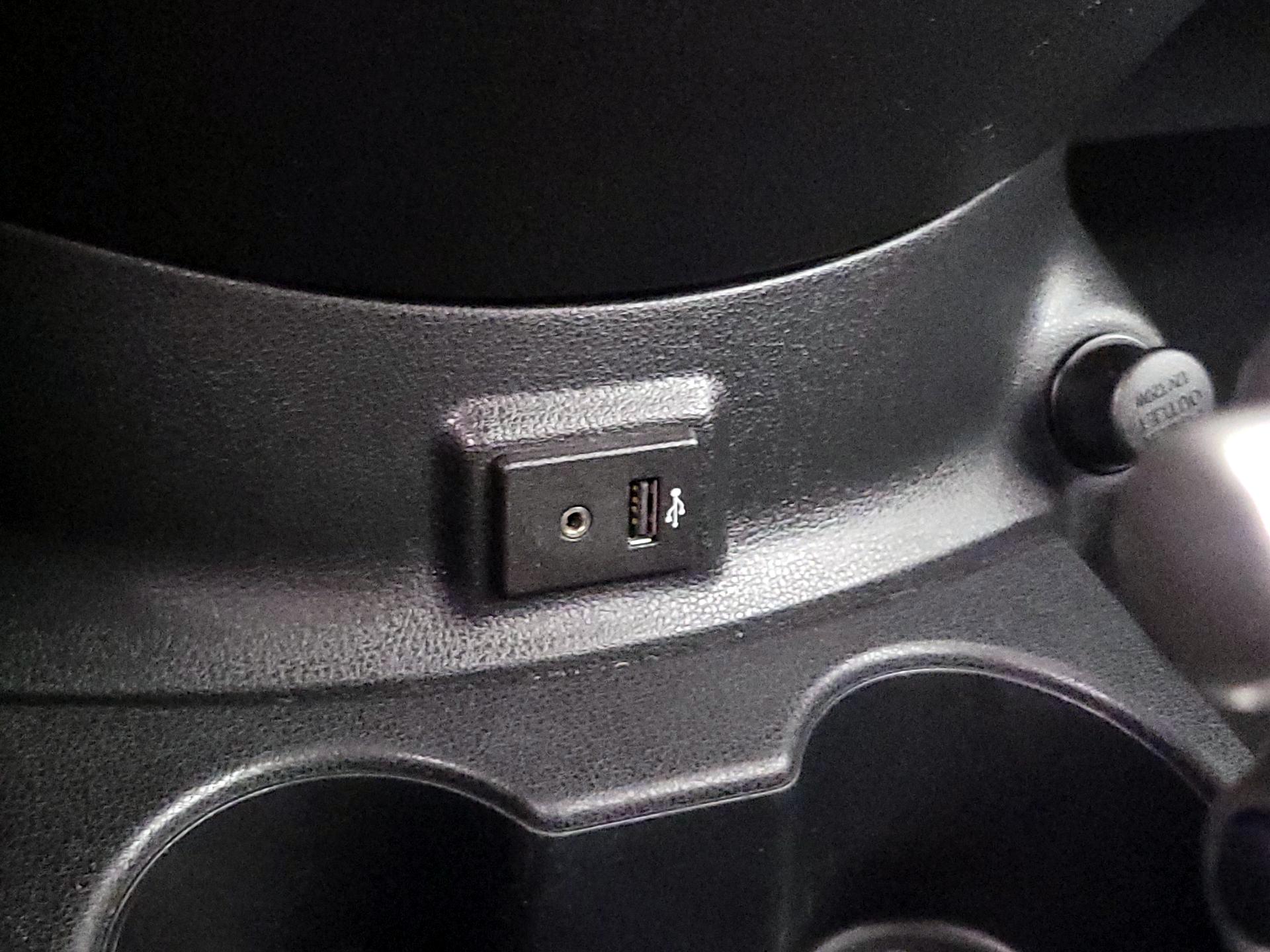 Thumbnail: 2017 Nissan Versa - 17